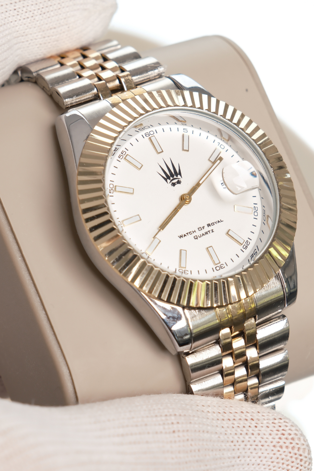 Quantum Silver Gold White Kol SaatiWatchesWATCHOFROYALtritondateQuantum Silver Gold White Kol Saati