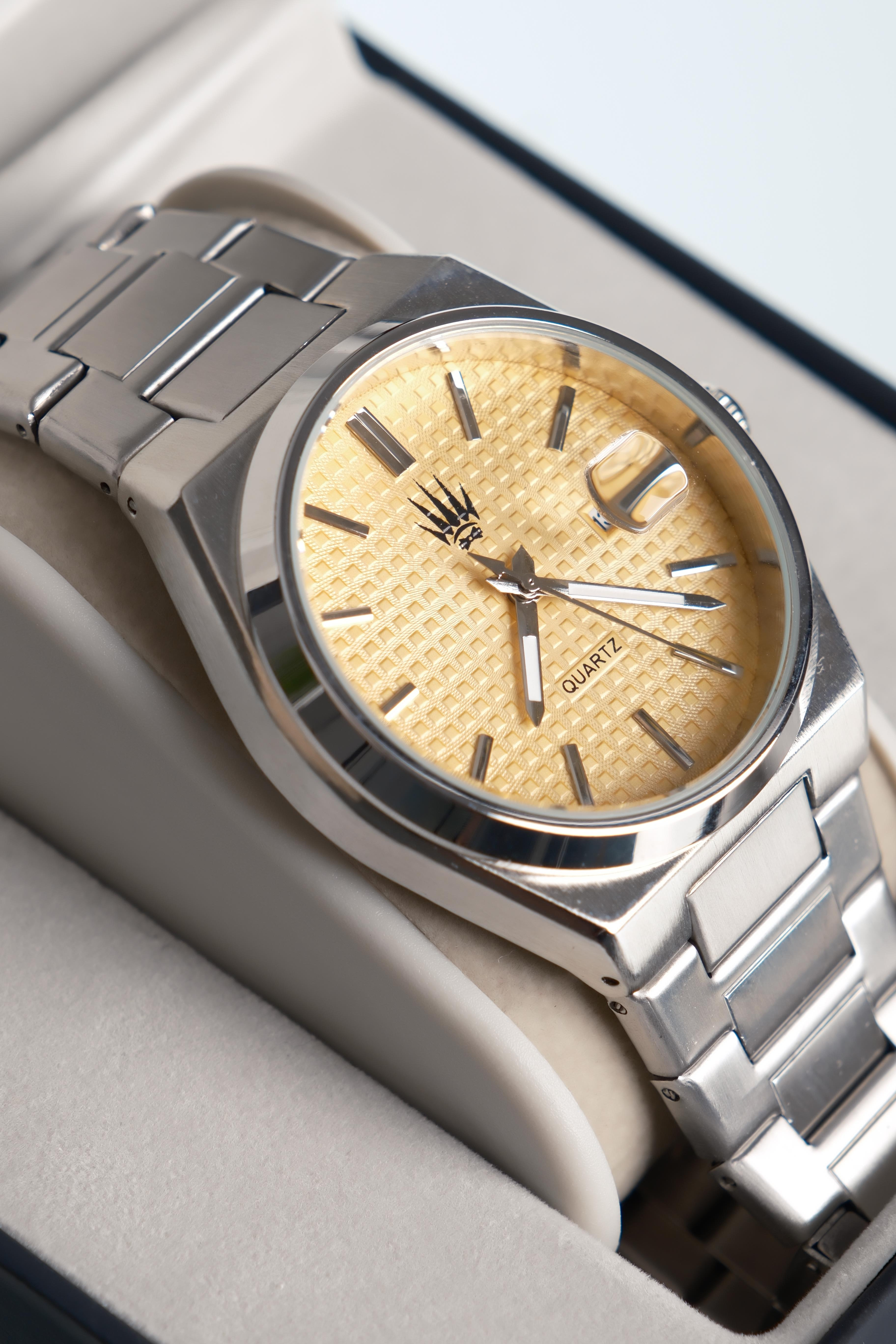 Vortex Silver Yellow Çelik Kol SaatiKol SaatiWATCHOFROYALVORTEXVortex Silver Yellow Çelik Kol Saati