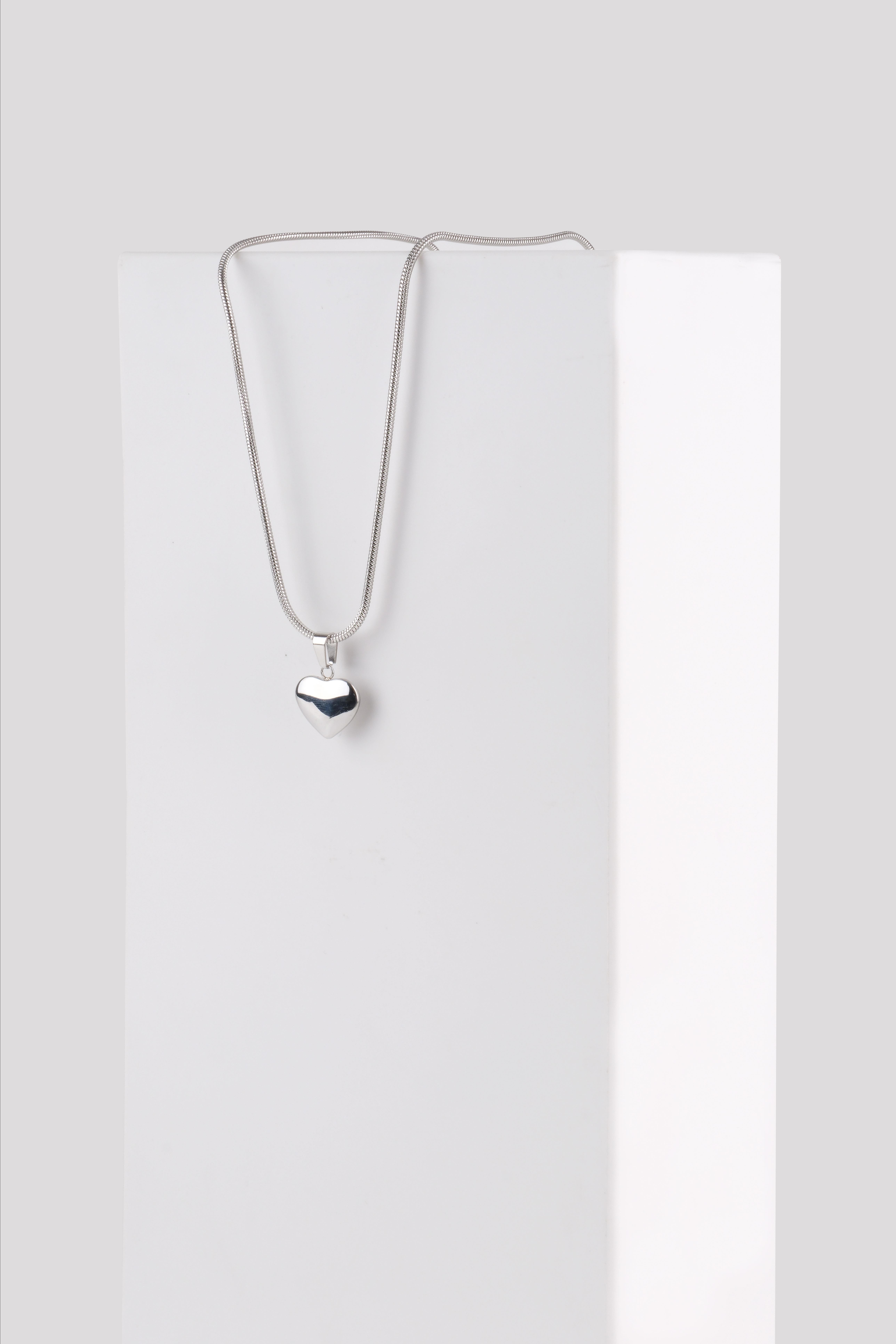 ADORE LOVE SILVER ÇELİK ZİNCİR KOLYEKolyeWATCHOFROYALADORELOVEADORE LOVE SILVER ÇELİK ZİNCİR KOLYE