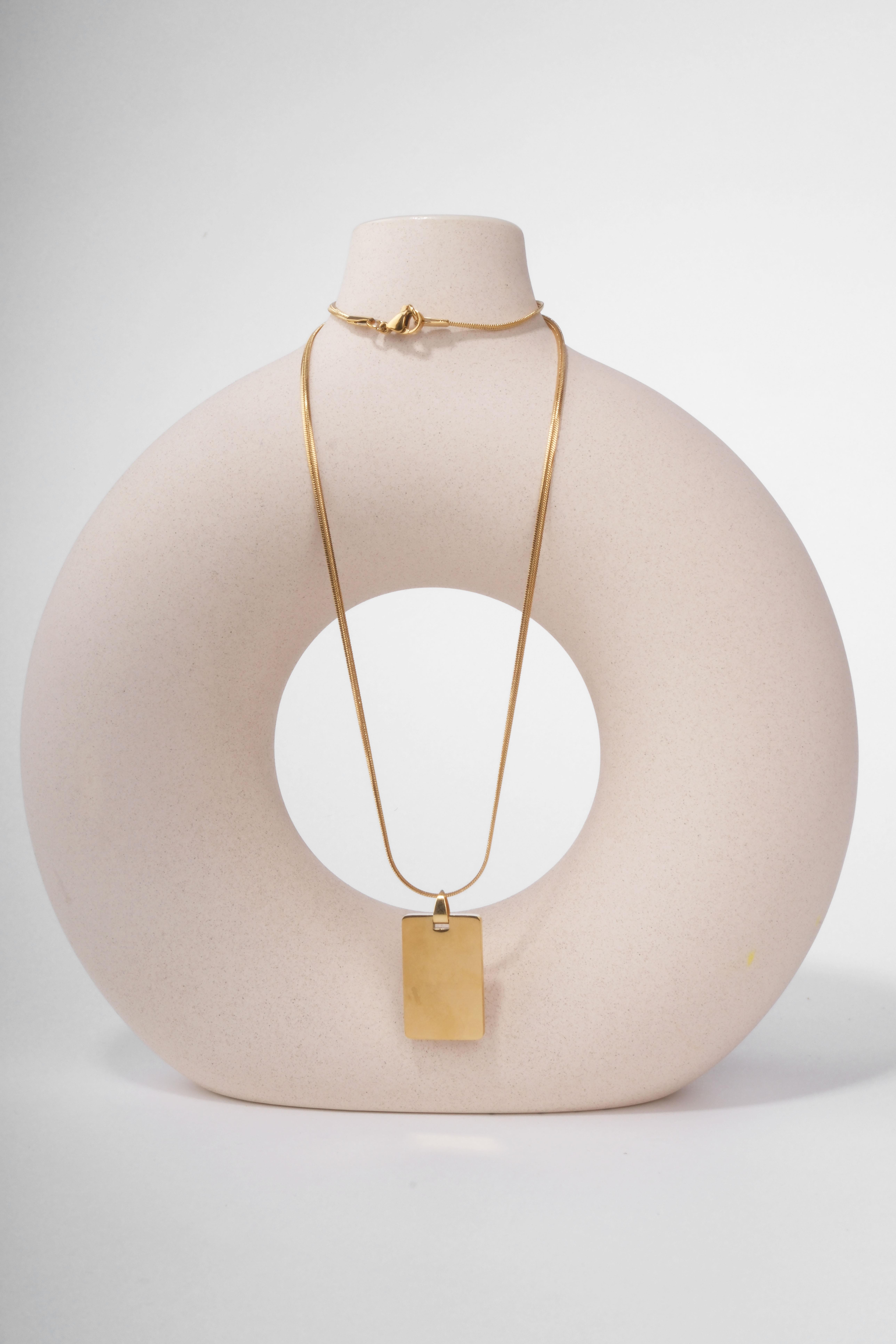 CARLİNO GOLD ÇELİK KOLYE NECKLACEWATCHOFROYALCRLNGLD CARLİNO GOLD ÇELİK KOLYE 