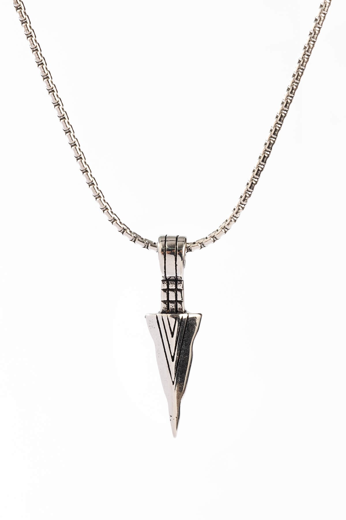 GEOMETRIC TRIANGLE SILVER TİTANYUM KOLYEKOLYEWATCHOFROYALGEOTRIANGLESLVRGEOMETRIC TRIANGLE SILVER TİTANYUM KOLYE