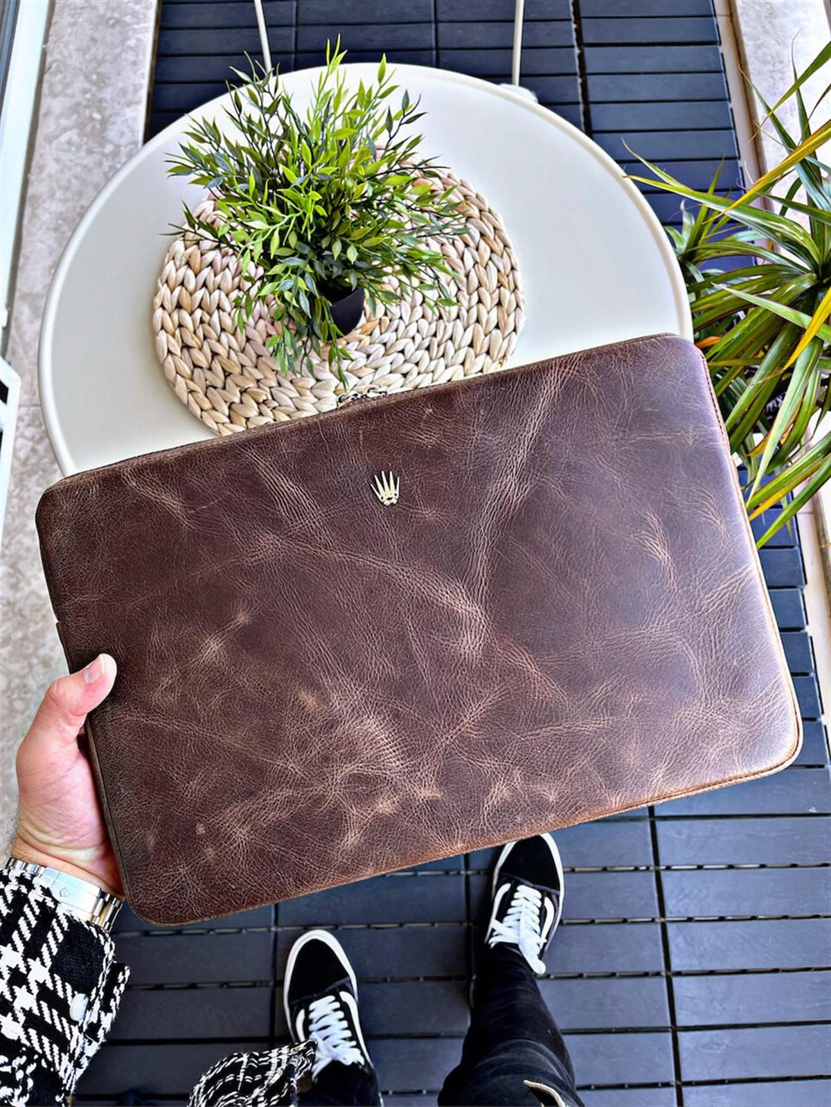 JUNGLE TIGUAN KAHVE HAKİKİ DERİ CLUTCH EL ÇANTASILAPTOP BAGWATCHOFROYALBOUCHESTIGUANBROWNJUNGLE TIGUAN KAHVE HAKİKİ DERİ CLUTCH EL ÇANTASI