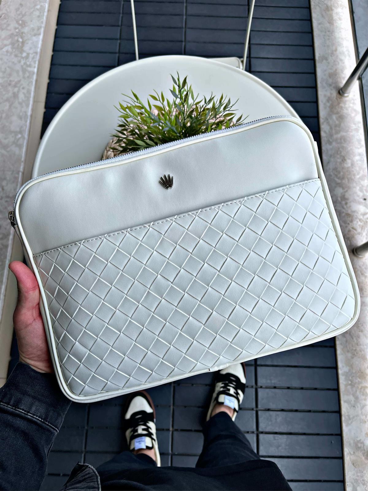  VEGAN DERİ KADIN&ERKEK BEYAZ EL ÇANTASI,6 ADET KART BÖLMELİ,TABLET TELEFON İÇİN ÖZEL BÖLME,FERMUARLI MODERN TASARIM PORTFÖY ÇANTA,FONKSİYEL ORGANİZATÖRLAPTOP BAGWATCHOFROYALCOLORATO VEGAN DERİ KADIN&ERKEK BEYAZ EL ÇANTASI,6 ADET KART BÖLMELİ,TABLET TELEFON İÇİN ÖZEL BÖLME,FERMUARLI MODERN TASARIM PORTFÖY ÇANTA,FONKSİYEL ORGANİZATÖR