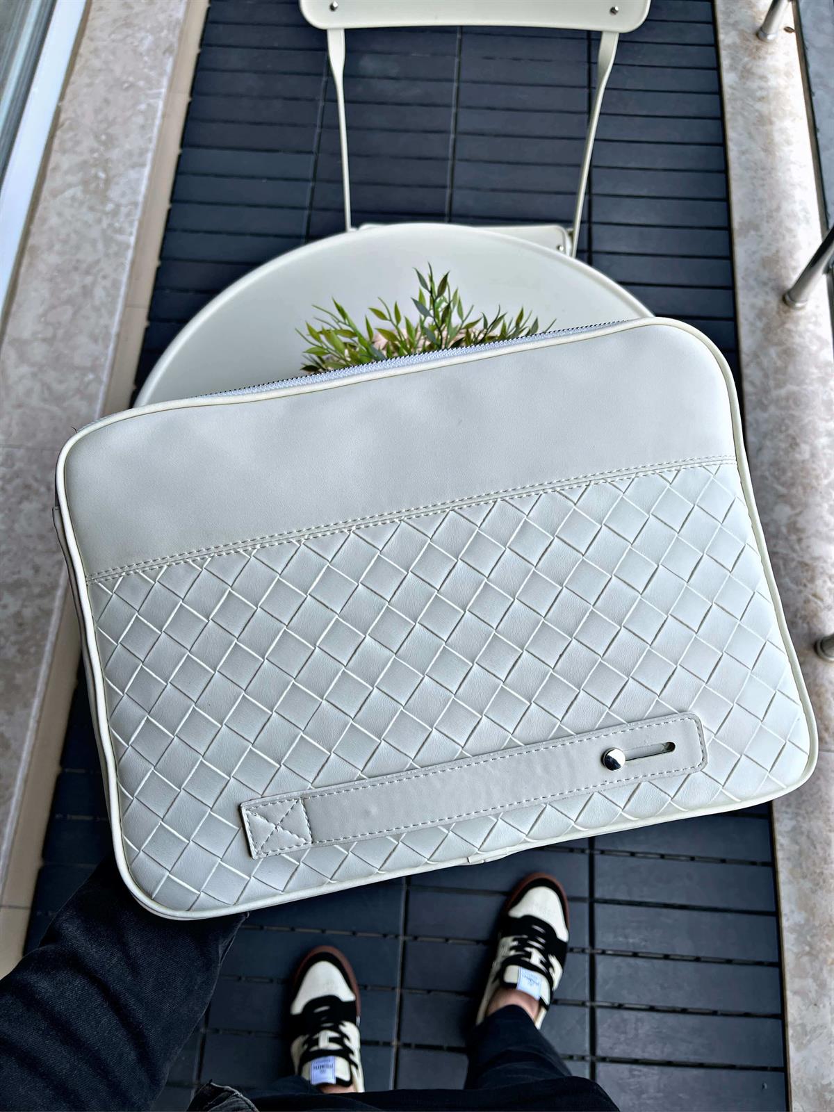  VEGAN DERİ KADIN&ERKEK BEYAZ EL ÇANTASI,6 ADET KART BÖLMELİ,TABLET TELEFON İÇİN ÖZEL BÖLME,FERMUARLI MODERN TASARIM PORTFÖY ÇANTA,FONKSİYEL ORGANİZATÖRLAPTOP BAGWATCHOFROYALCOLORATO VEGAN DERİ KADIN&ERKEK BEYAZ EL ÇANTASI,6 ADET KART BÖLMELİ,TABLET TELEFON İÇİN ÖZEL BÖLME,FERMUARLI MODERN TASARIM PORTFÖY ÇANTA,FONKSİYEL ORGANİZATÖR