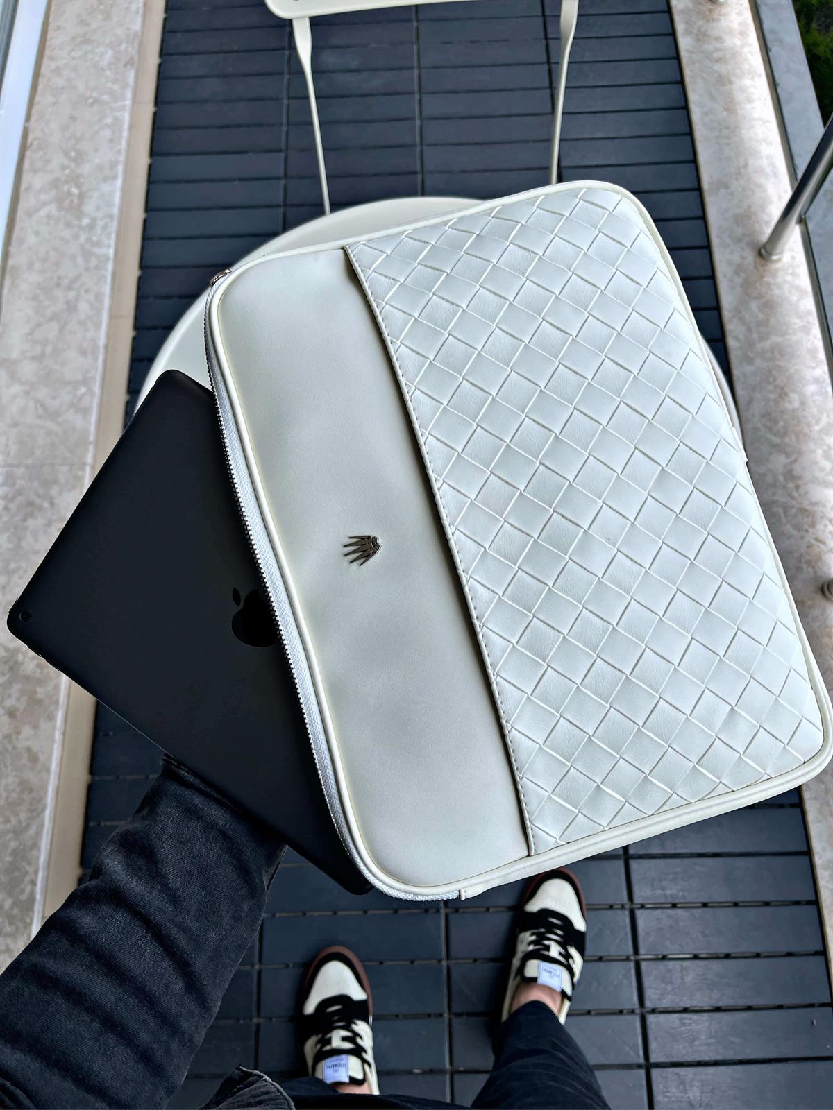  VEGAN DERİ KADIN&ERKEK BEYAZ EL ÇANTASI,6 ADET KART BÖLMELİ,TABLET TELEFON İÇİN ÖZEL BÖLME,FERMUARLI MODERN TASARIM PORTFÖY ÇANTA,FONKSİYEL ORGANİZATÖRLAPTOP BAGWATCHOFROYALCOLORATO VEGAN DERİ KADIN&ERKEK BEYAZ EL ÇANTASI,6 ADET KART BÖLMELİ,TABLET TELEFON İÇİN ÖZEL BÖLME,FERMUARLI MODERN TASARIM PORTFÖY ÇANTA,FONKSİYEL ORGANİZATÖR