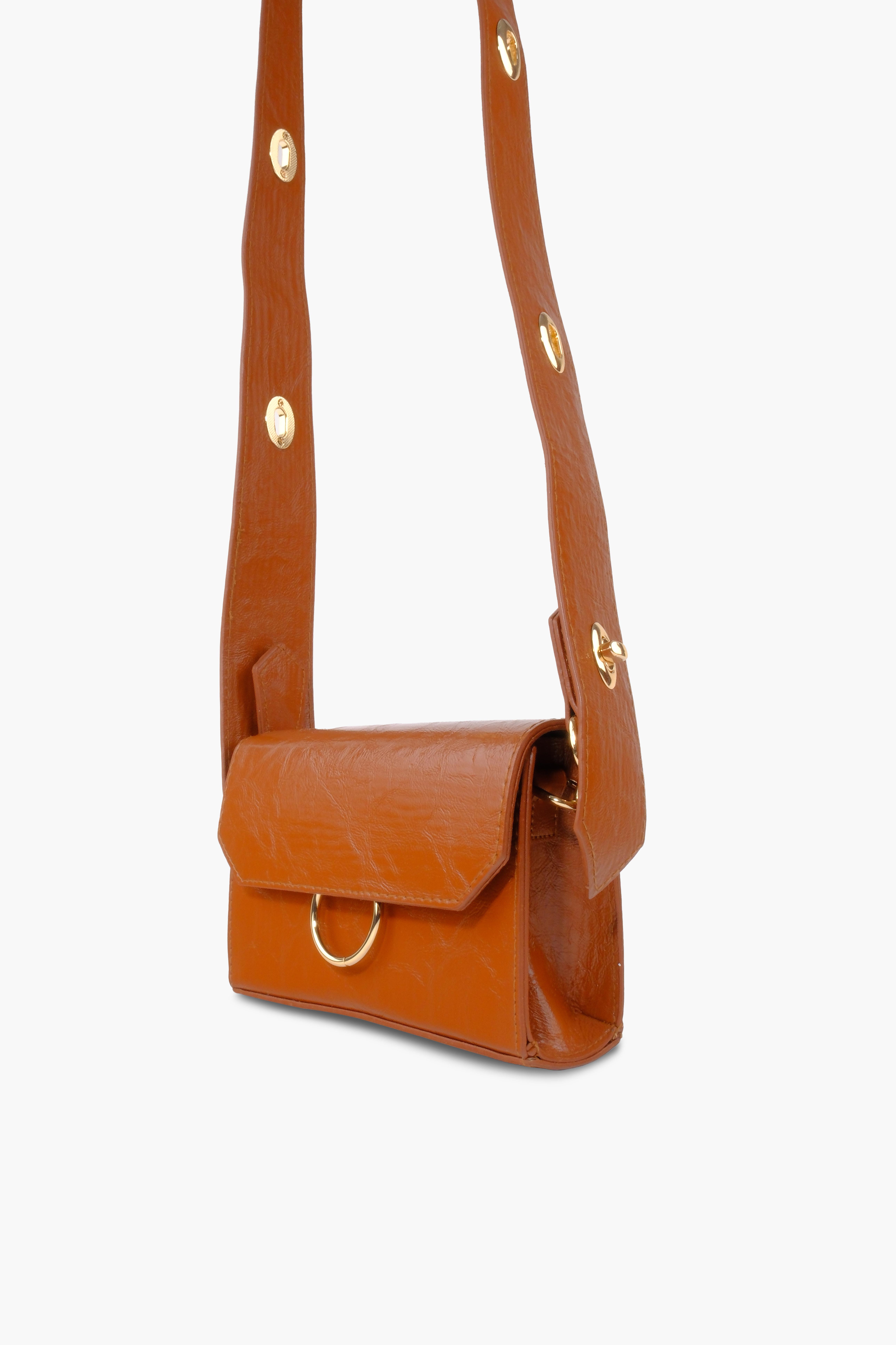 Kadın Kahverengi Deri Ayarlanabilir Omuz Ve El Çantası DinaOmuz ÇantasıWATCHOFROYALDİNAKadın Kahverengi Deri Ayarlanabilir Omuz Ve El Çantası Dina