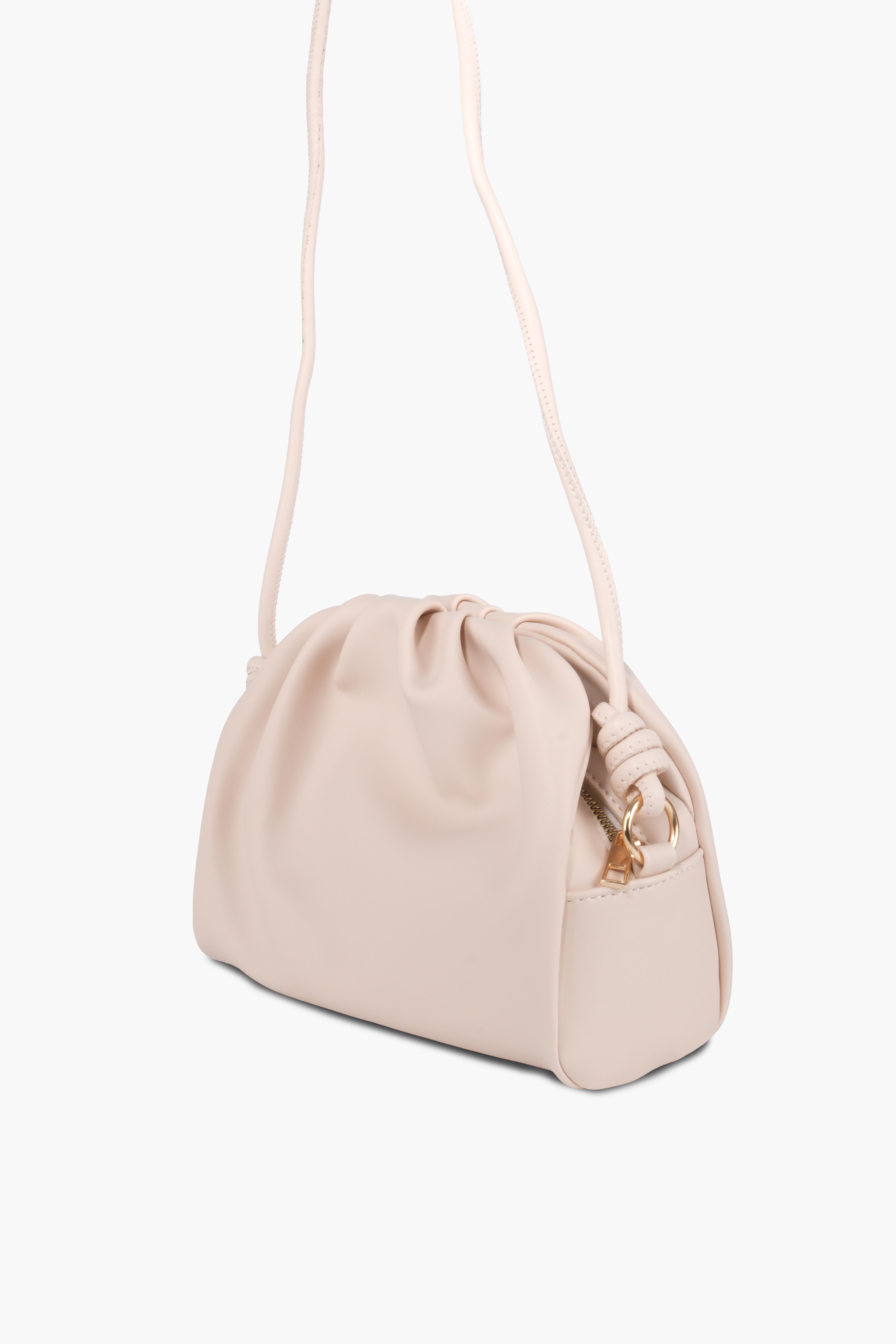 Çapraz Askılı Krem Çıtçıt ve Fermuarlı Deri Çanta DiyaOmuz ÇantasıWATCHOFROYALDiyaÇapraz Askılı Krem Çıtçıt ve Fermuarlı Deri Çanta Diya