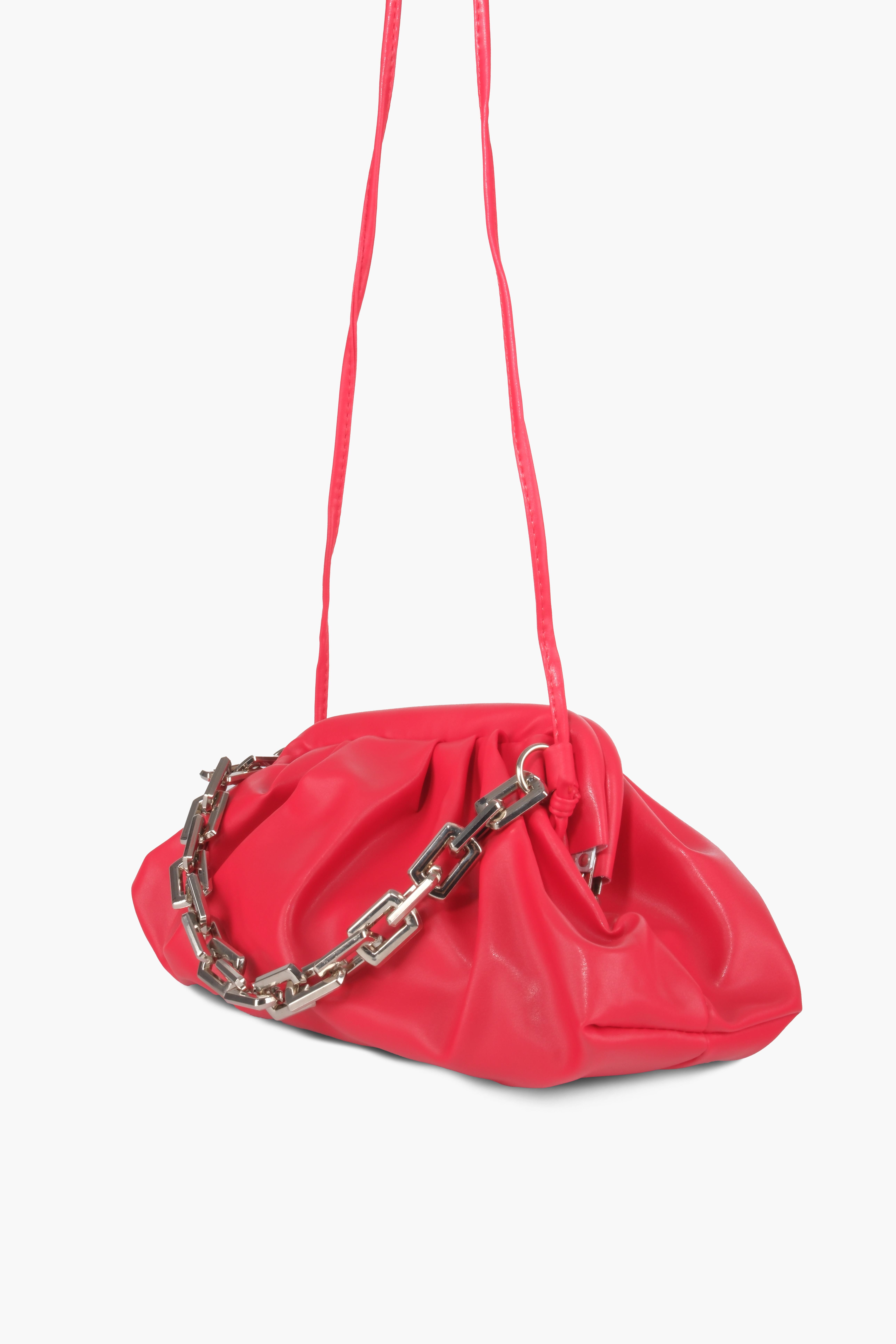 Kadın Kırmızı Zincirli Çapraz Askılı Özel Kİlitli Deri Çanta EmmaOmuz ÇantasıWATCHOFROYALEMMAKadın Kırmızı Zincirli Çapraz Askılı Özel Kİlitli Deri Çanta Emma