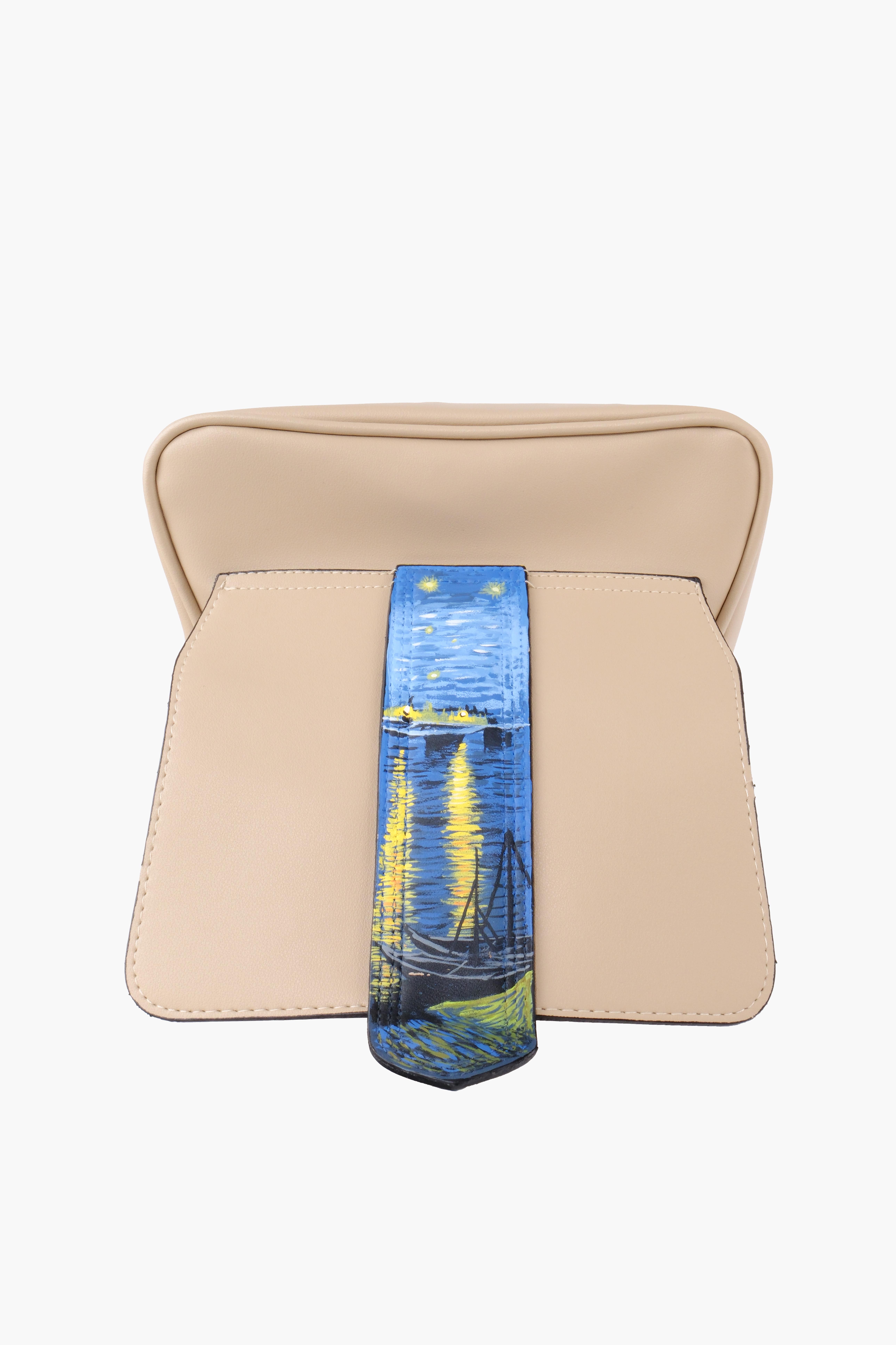 Kadın Ren Nehrinde Yıldızlı Bir Gece Bej Askılı Deri Ve Omuz Çantası JulietteOmuz ÇantasıWATCHOFROYALJULIETTEKadın Ren Nehrinde Yıldızlı Bir Gece Bej Askılı Deri Ve Omuz Çantası Juliette