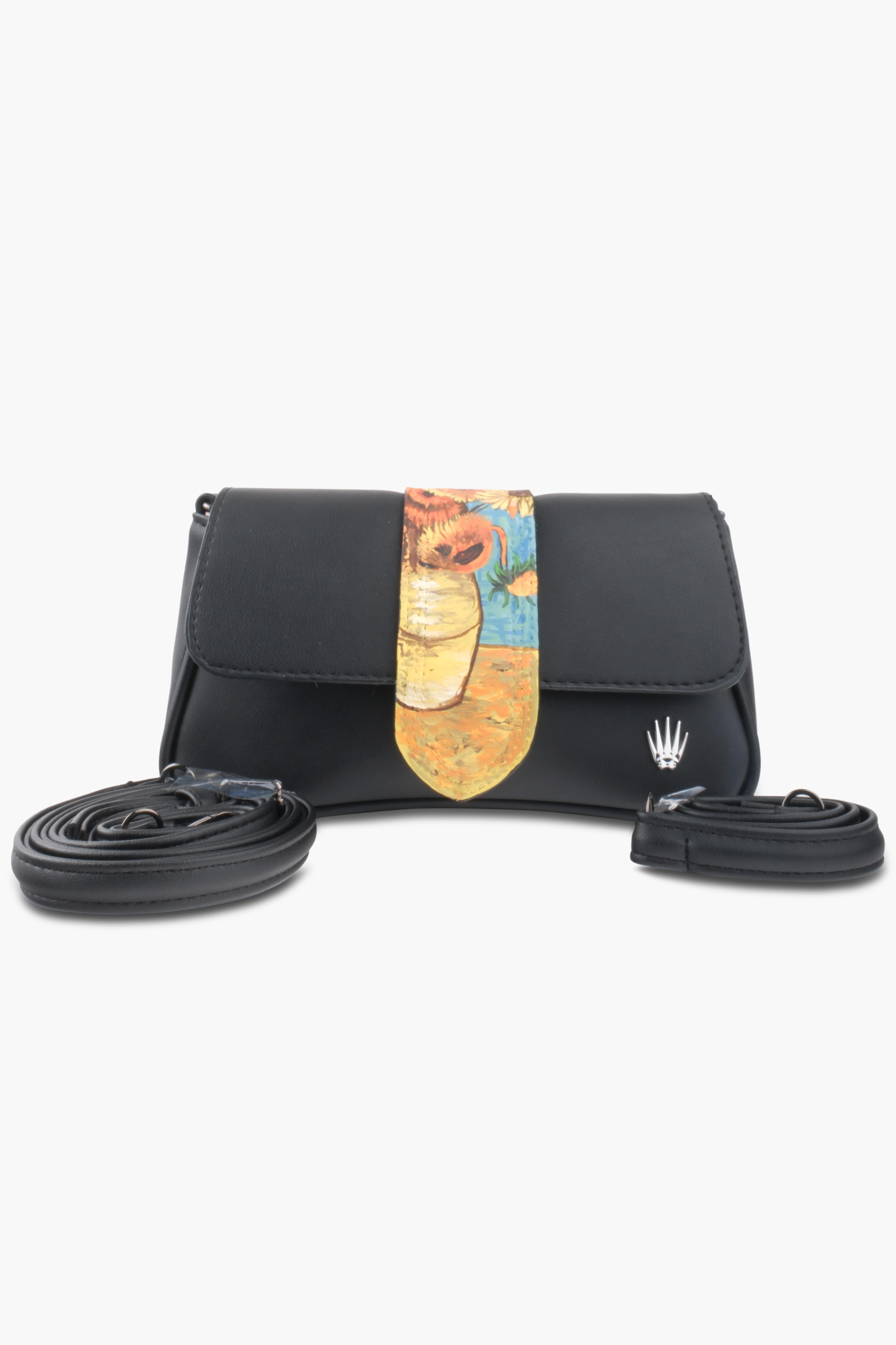 Kadın Onbeş Ay Çiçekli Vazo Siyah Askılı Deri Ve Omuz Çantası JulietteOmuz ÇantasıWATCHOFROYALJULIETTEKadın Onbeş Ay Çiçekli Vazo Siyah Askılı Deri Ve Omuz Çantası Juliette