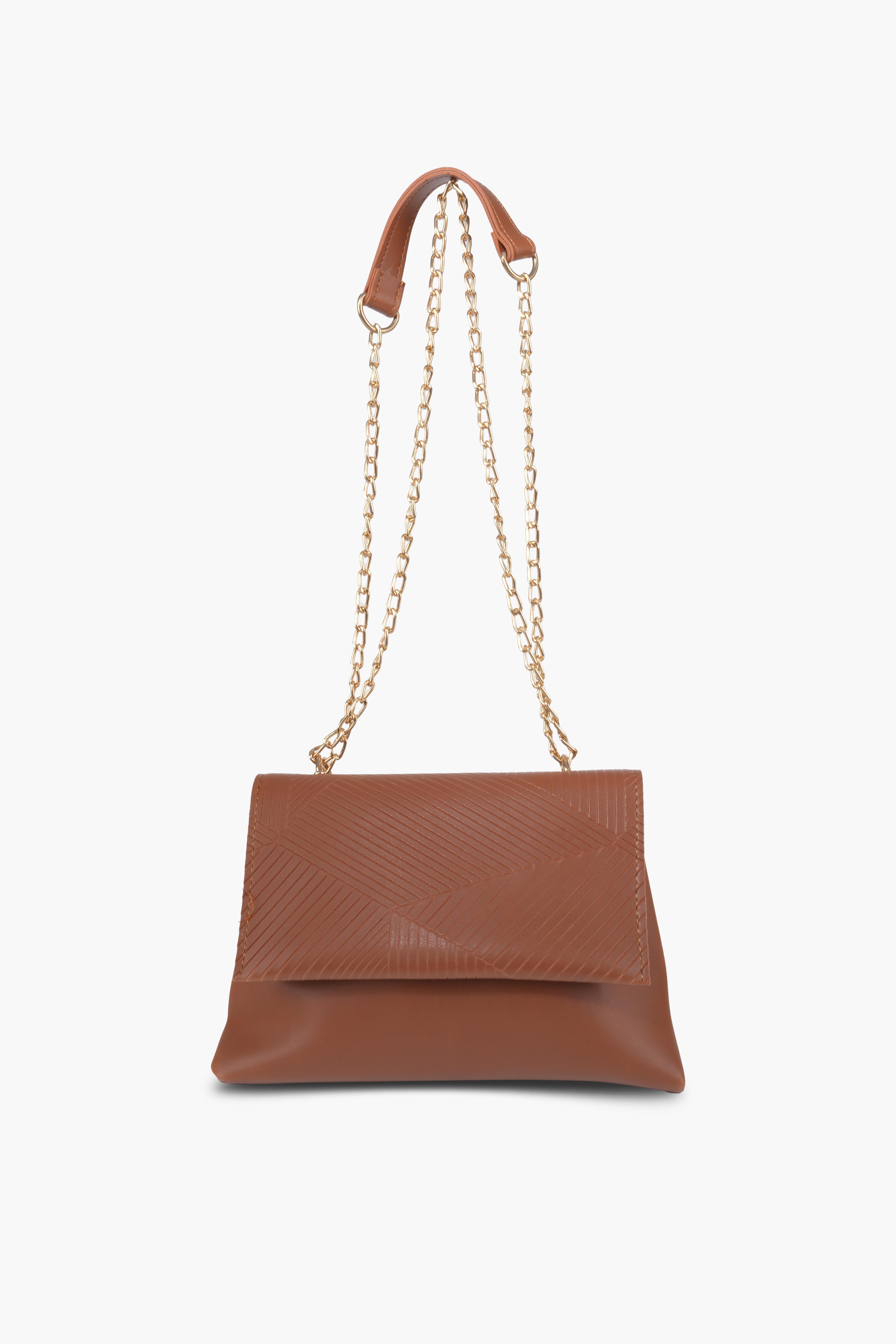 Taba Asimetrik Desenli Gold Asklı Çapraz Askılı Ve Omuz Çantası SilviaOmuz ÇantasıWATCHOFROYALSilviaTaba Asimetrik Desenli Gold Asklı Çapraz Askılı Ve Omuz Çantası Silvia