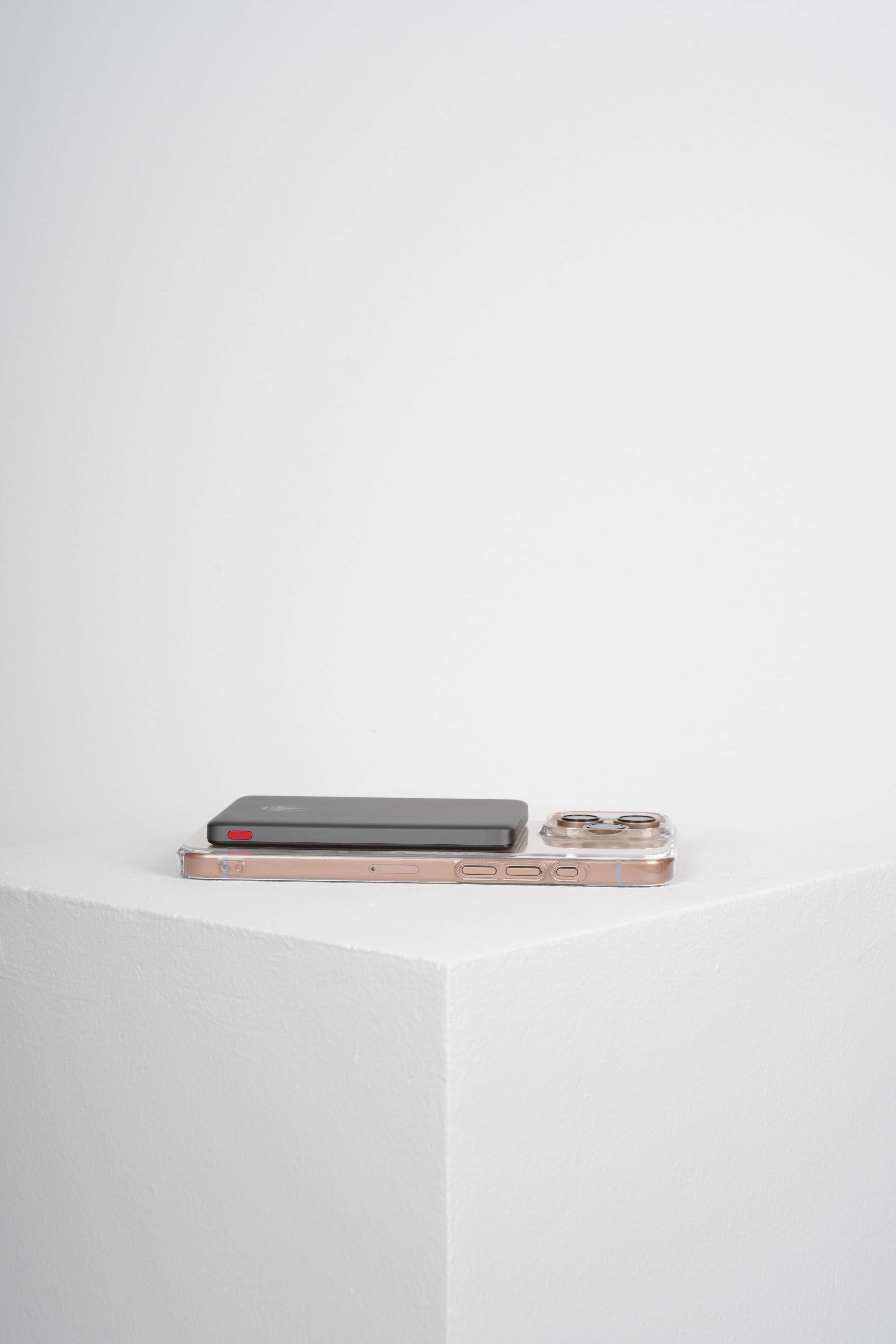 POWER BANK MAGNETIC Q26A FAST CHARGE 10000MAH PD TYPE-C 20W - TITANIUM SİYAHPowerbankWATCHOFROYALpowerbankPOWER BANK MAGNETIC Q26A FAST CHARGE 10000MAH PD TYPE-C 20W - TITANIUM SİYAH