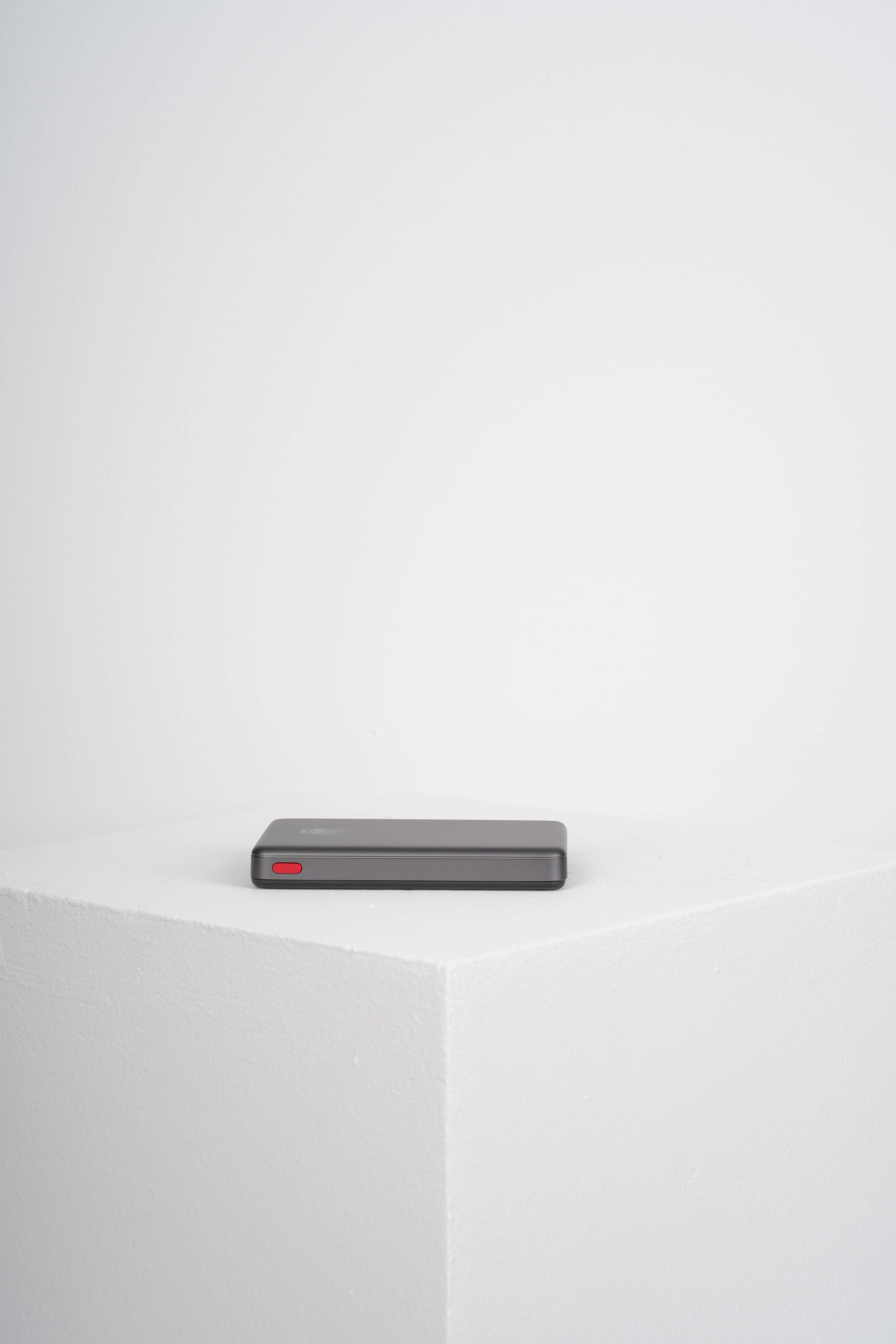 POWER BANK MAGNETIC Q26 FAST CHARGE 5000MAH PD TYPE-C 20W - TITANIUM SİYAHPowerbankWATCHOFROYALpowerbankPOWER BANK MAGNETIC Q26 FAST CHARGE 5000MAH PD TYPE-C 20W - TITANIUM SİYAH