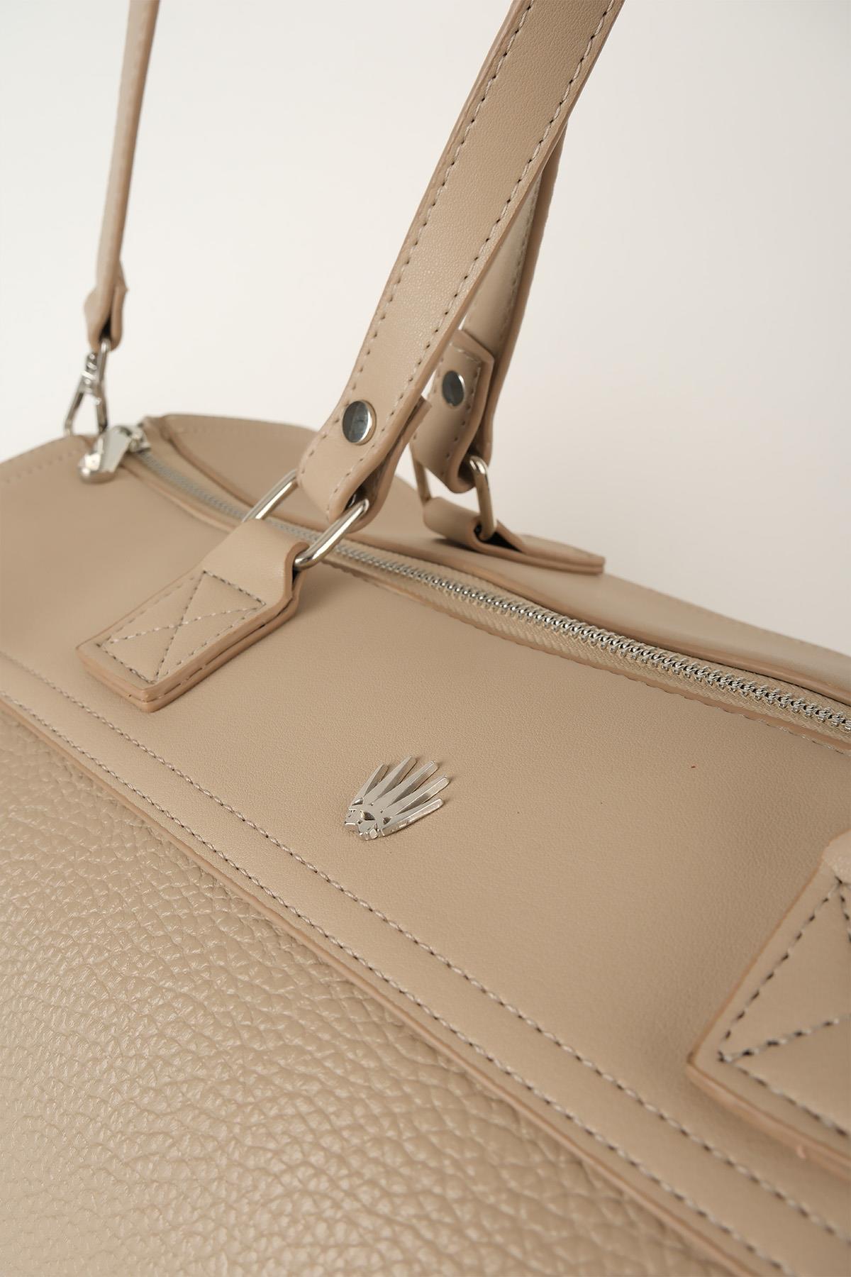 FELICITY TRAVEL BAG WHİTESEYAHAT ÇANTASIWATCHOFROYALFELCTYTRAVLBAGFELICITY TRAVEL BAG WHİTE