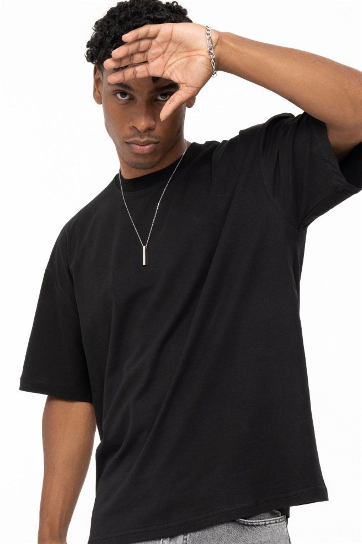 OVERSIZE BASIC BLACKT-SHIRTWATCH OF ROYALBSCBLACKOVERSIZE BASIC BLACK