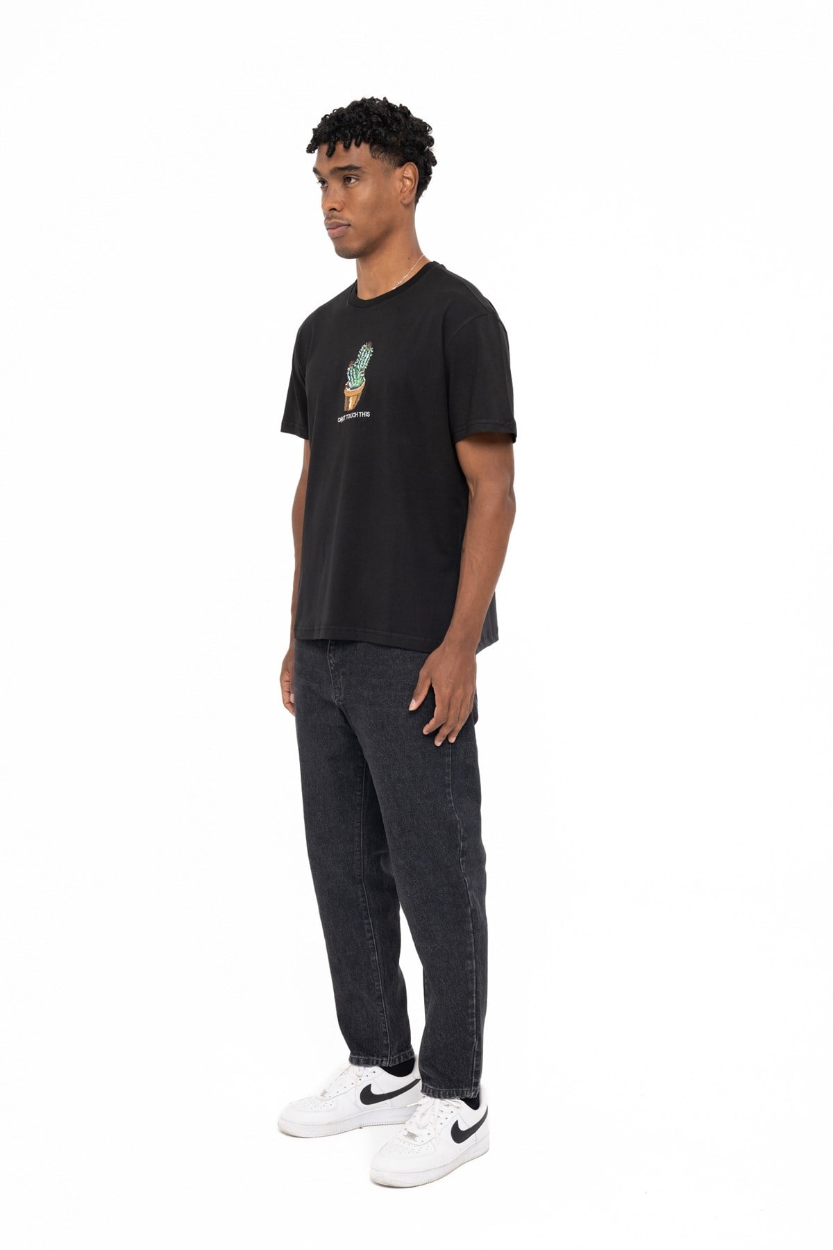 CACTUS T-SHIRT BLACKT-SHIRTWATCH OF ROYALCACTUSBLACKCACTUS T-SHIRT BLACK