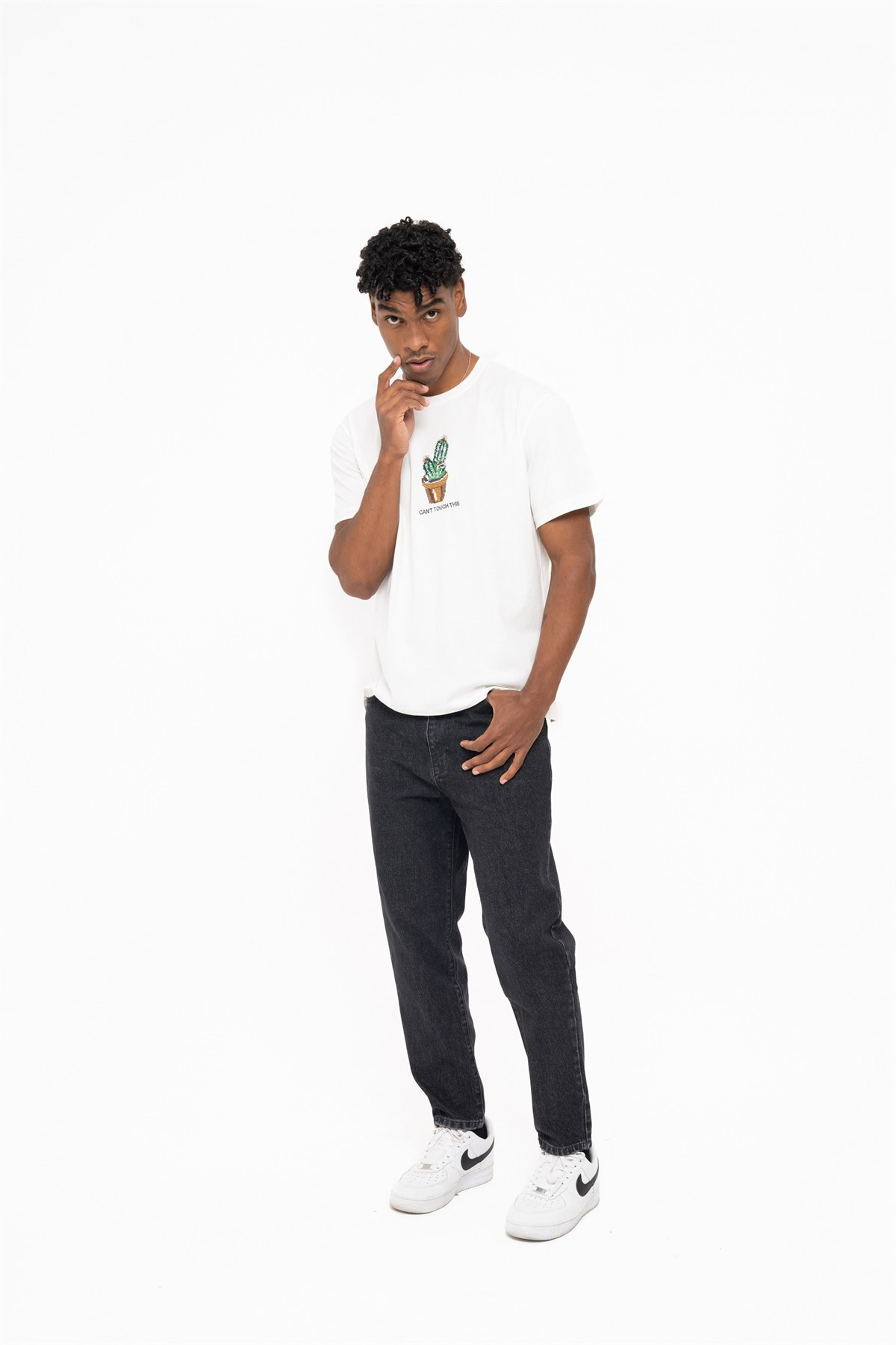 CACTUS T-SHIRT WHITET-SHIRTWATCH OF ROYALCACTUSWHİTECACTUS T-SHIRT WHITE