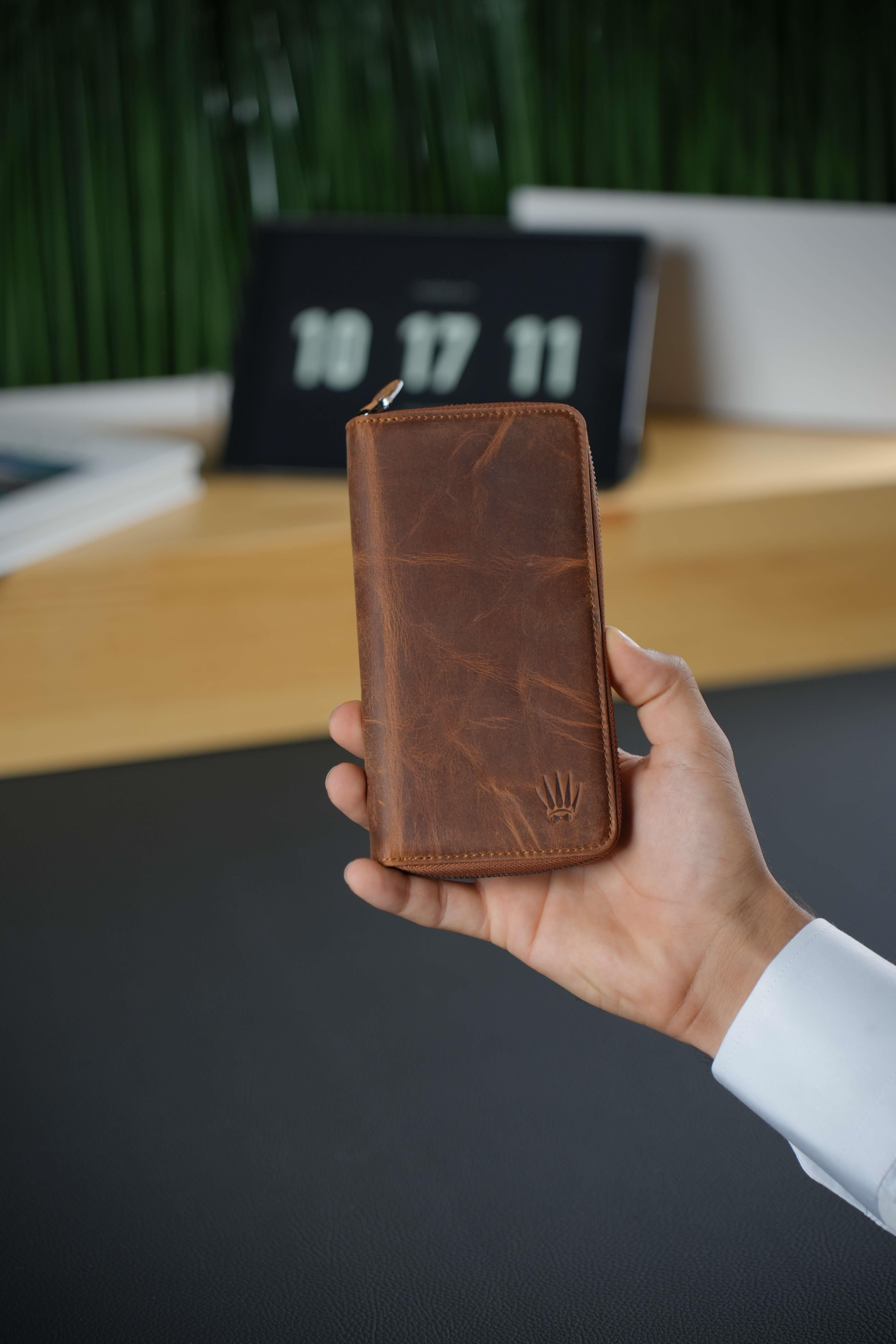 HAKİKİ DERİ ERKEK CÜZDAN RETRO,KADIN TELEFON CÜZDANI,%100 HAKİKİ DERİ TELEFON CÜZDANI ,9 ADET KART BÖLMELİ CÜZDAN&KARTLIK , HAKİKİ DERİ PORTFÖY ÇANTATelefon Cüzdanı KonseptWATCHOFROYALLEONHAKİKİ DERİ ERKEK CÜZDAN RETRO,KADIN TELEFON CÜZDANI,%100 HAKİKİ DERİ TELEFON CÜZDANI ,9 ADET KART BÖLMELİ CÜZDAN&KARTLIK , HAKİKİ DERİ PORTFÖY ÇANTA