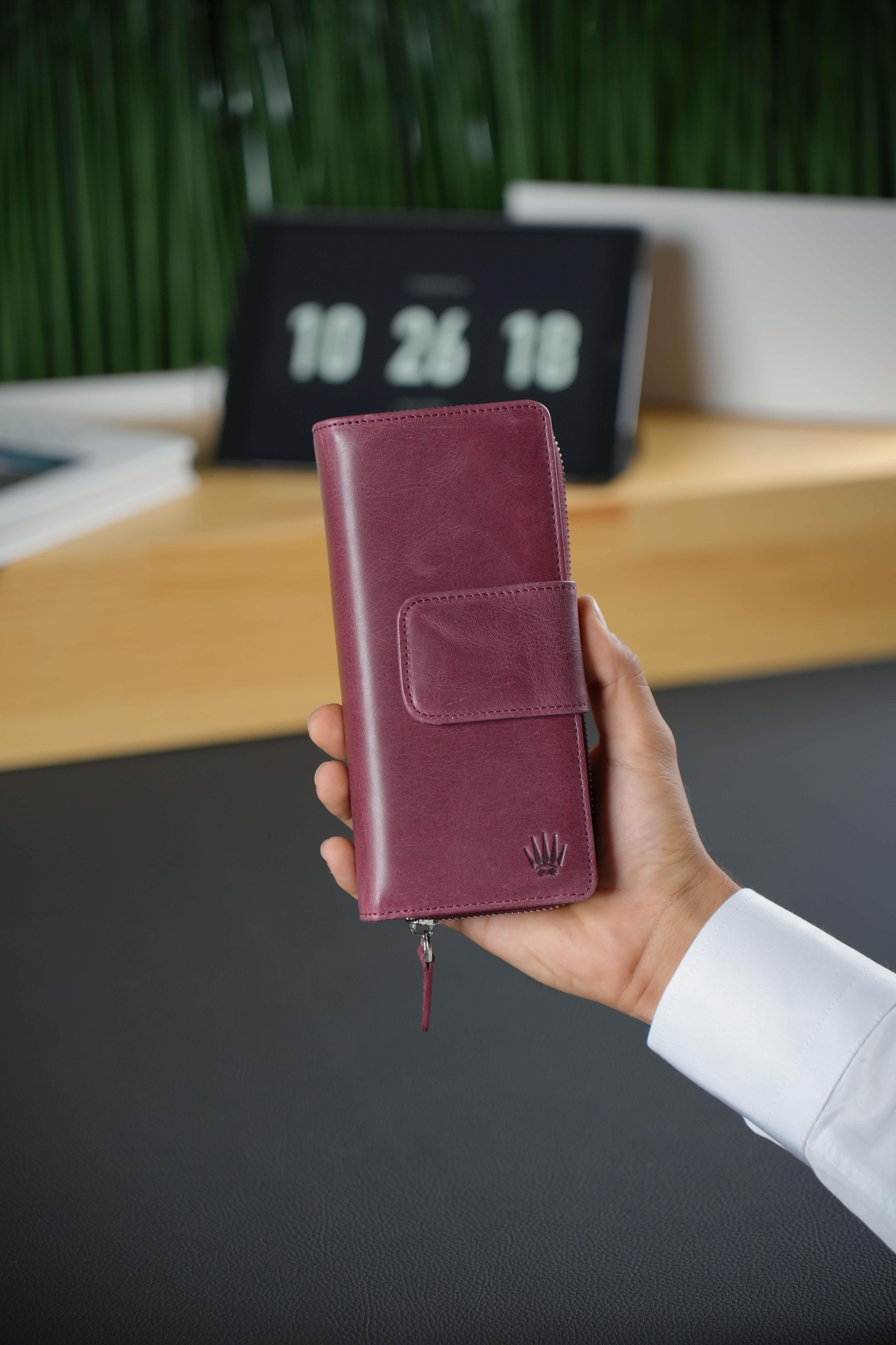 Hakiki Deri Bordo Cüzdan&Telefon Cüzdanı 16 Kart Bölmeli Kartlık ve Portföy Çanta TwinTelefon Cüzdanı KonseptWATCHOFROYALTWINHakiki Deri Bordo Cüzdan&Telefon Cüzdanı 16 Kart Bölmeli Kartlık ve Portföy Çanta Twin