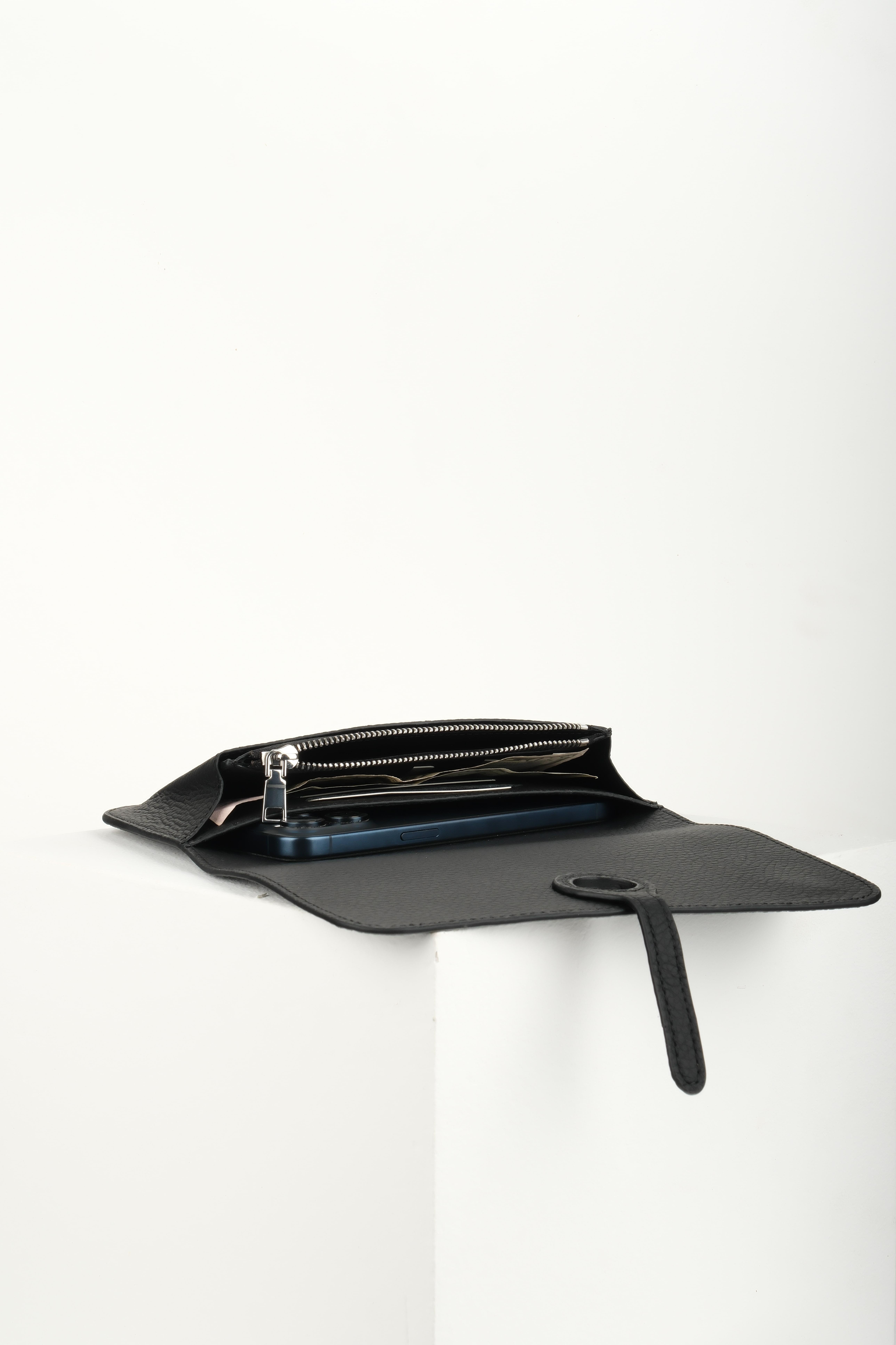 DIONİS SİYAH HAKİKİ DERİ TELEFON CÜZDANI VE KARTLIKTelefon CüzdanıWATCHOFROYALdionisDIONİS SİYAH HAKİKİ DERİ TELEFON CÜZDANI VE KARTLIK