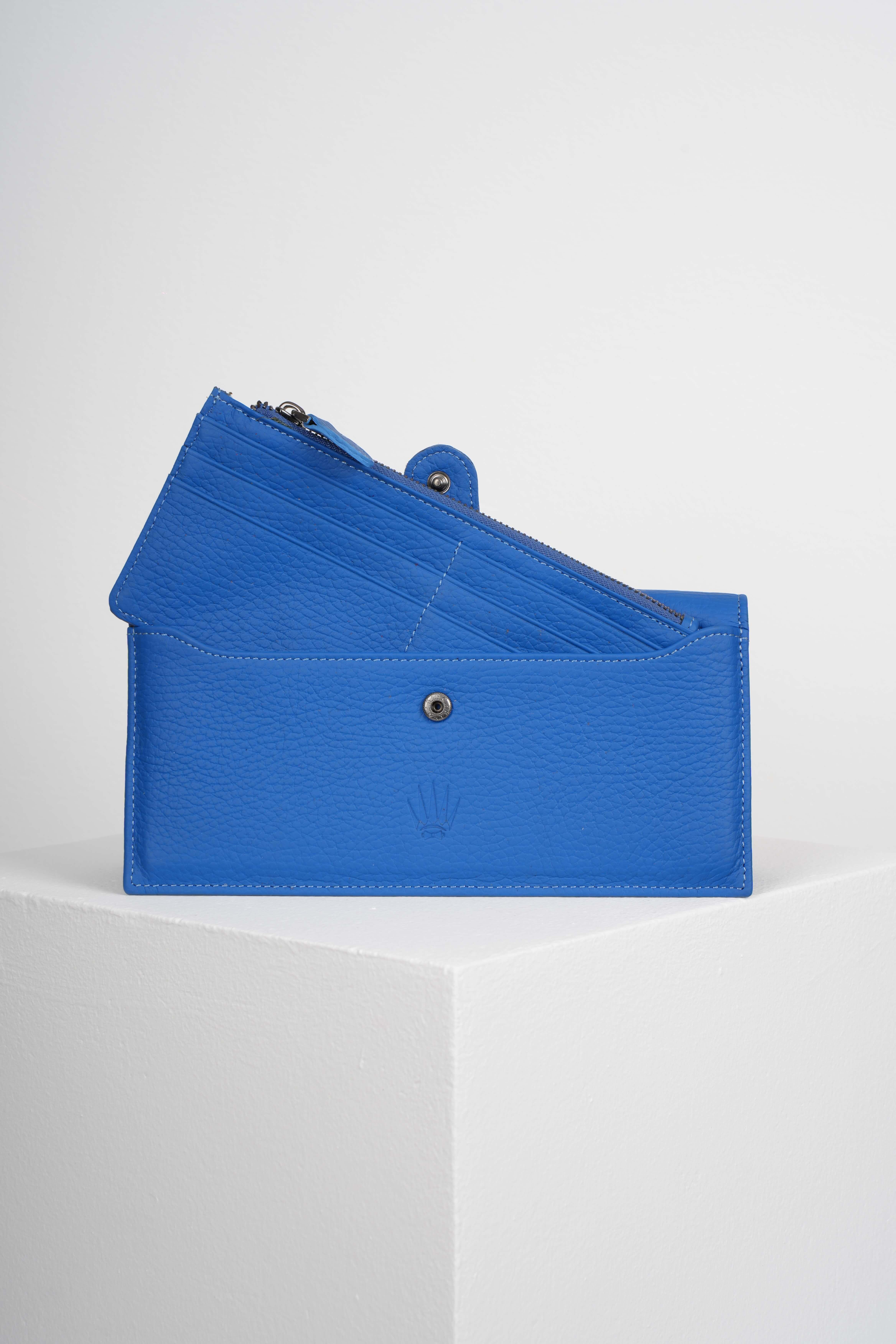 EMPIRE BLUE GENUINE LEATHER PHONE WALLETTelefon CüzdanıWATCHOFROYALEMPRBLEMPIRE BLUE GENUINE LEATHER PHONE WALLET