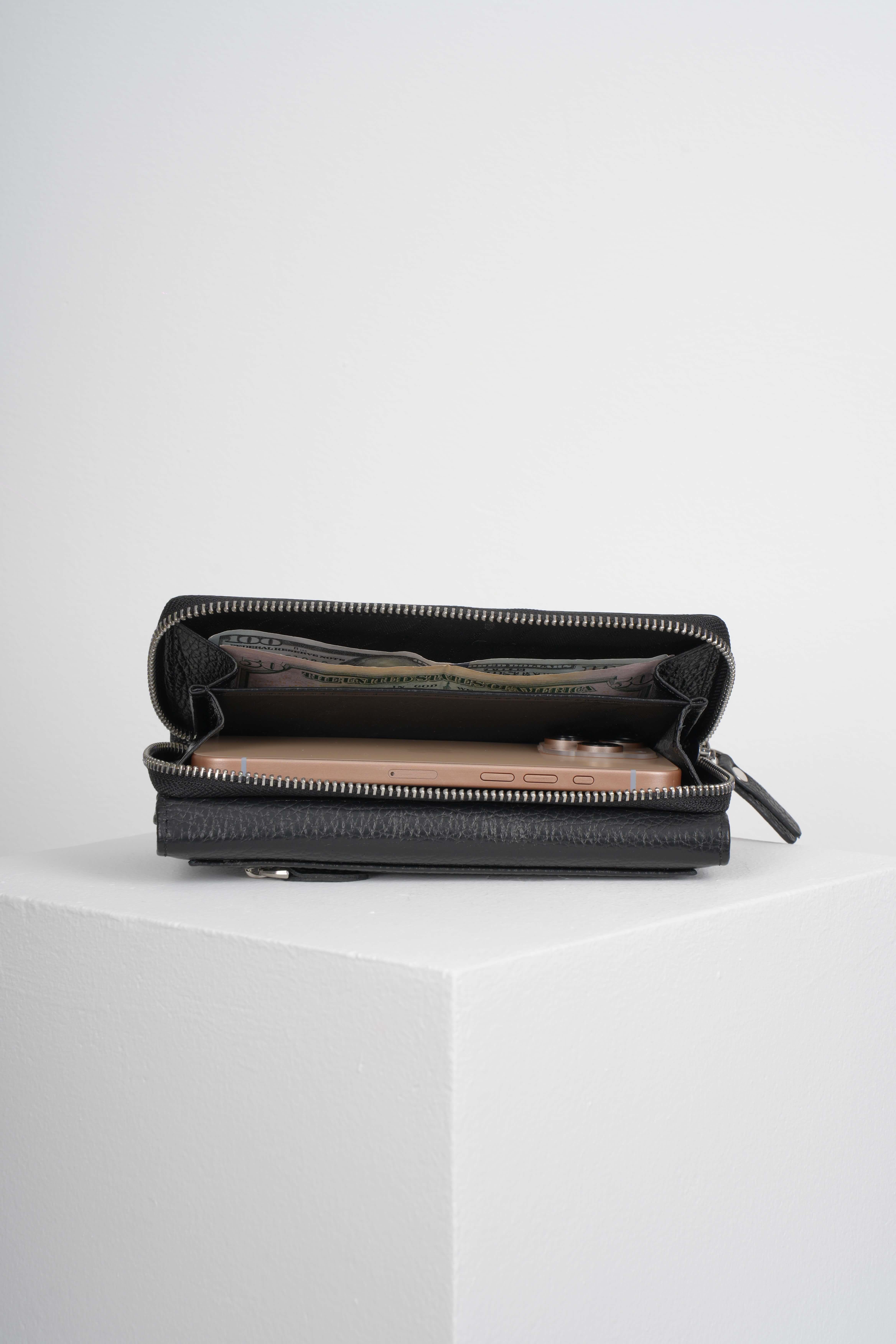 FINE SİYAH HAKİKİ DERİ TELEFON CÜZDANITelefon CüzdanıWATCHOFROYALFINEBLCKFINE SİYAH HAKİKİ DERİ TELEFON CÜZDANI