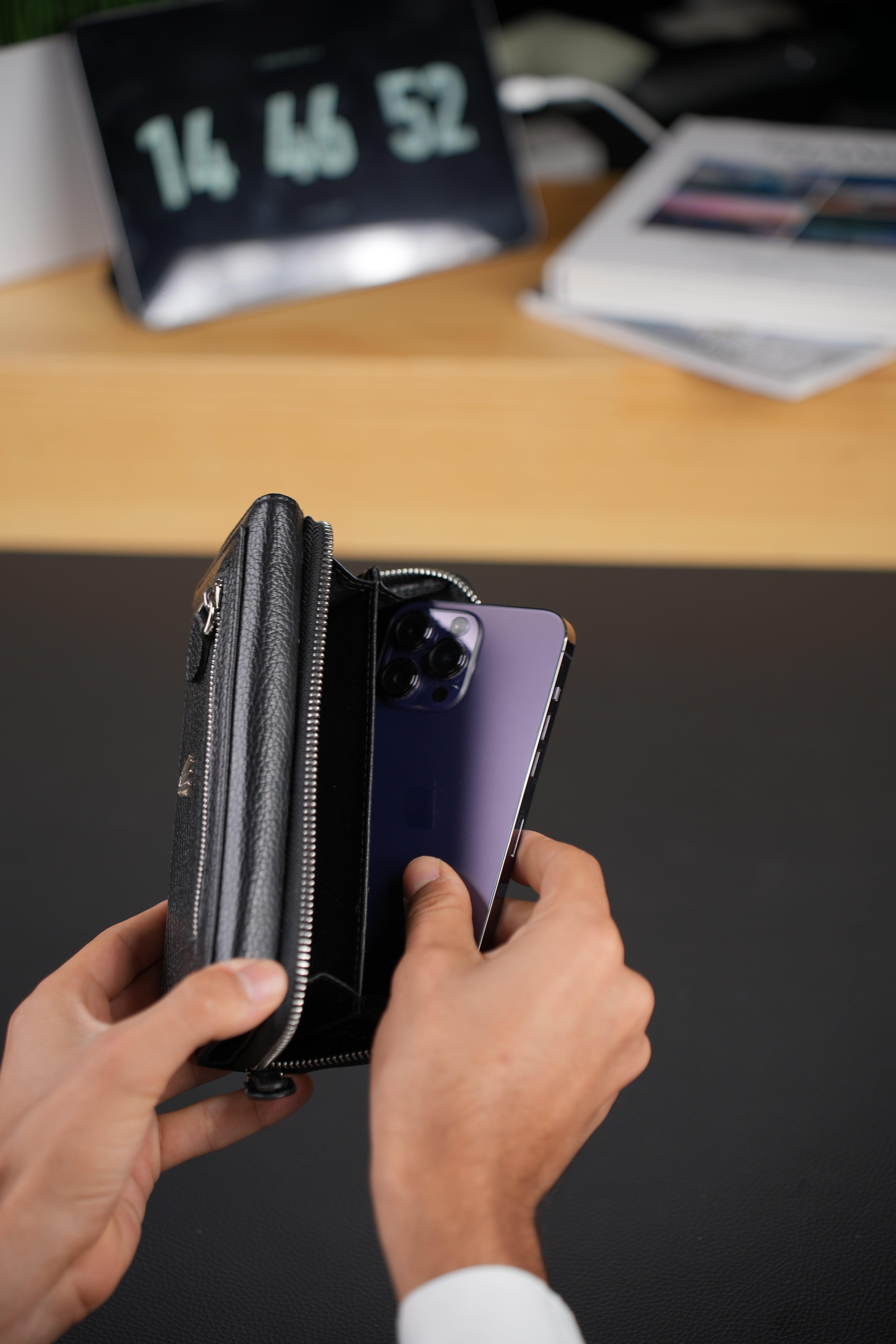 FINE SİYAH HAKİKİ DERİ TELEFON CÜZDANITelefon CüzdanıWATCHOFROYALFINEBLCKFINE SİYAH HAKİKİ DERİ TELEFON CÜZDANI