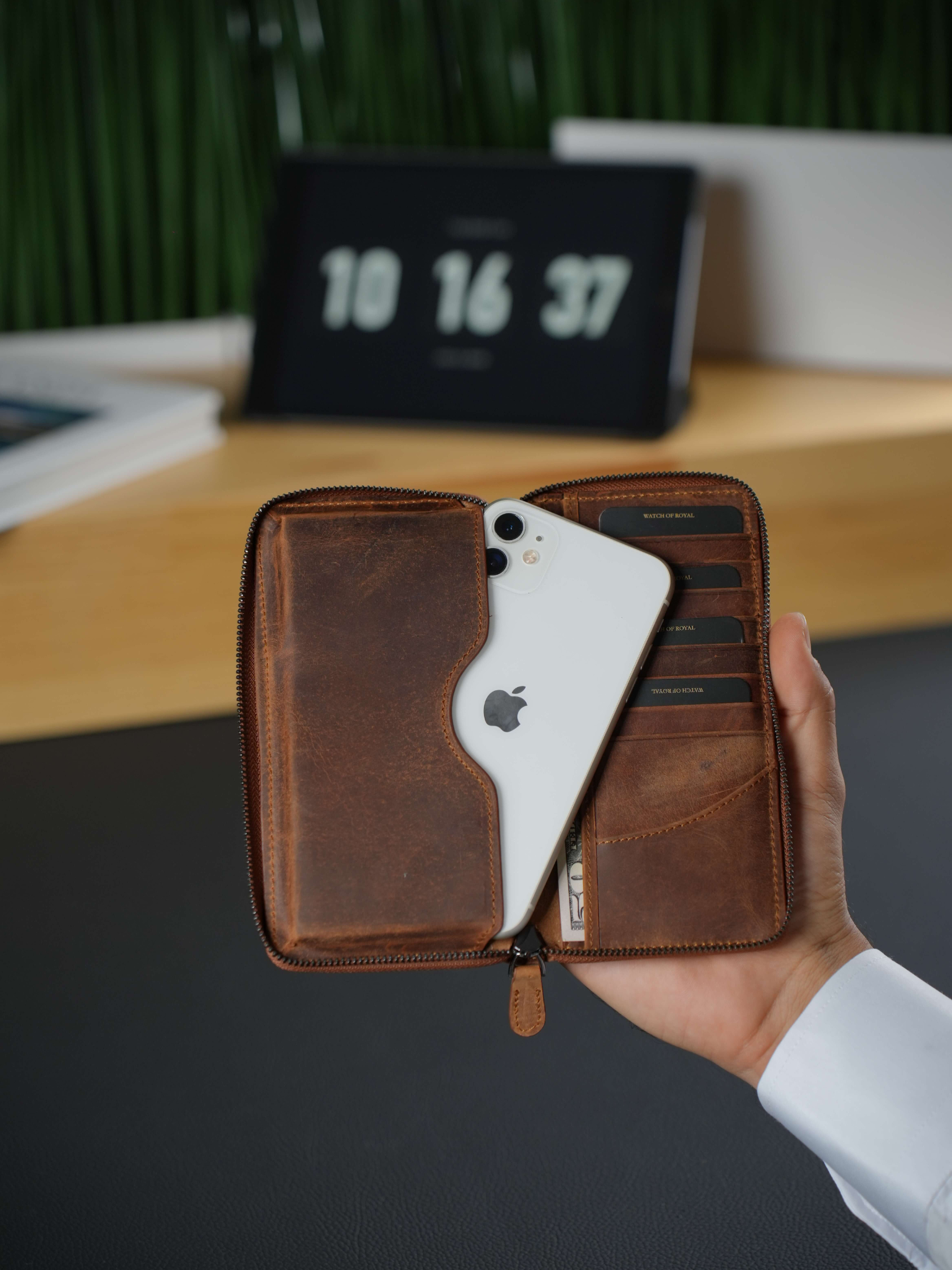 LEON CRAZY TAN PHONE WALLETTelefon CüzdanıWATCHOFROYALLEONCRZYTABALEON CRAZY TAN PHONE WALLET