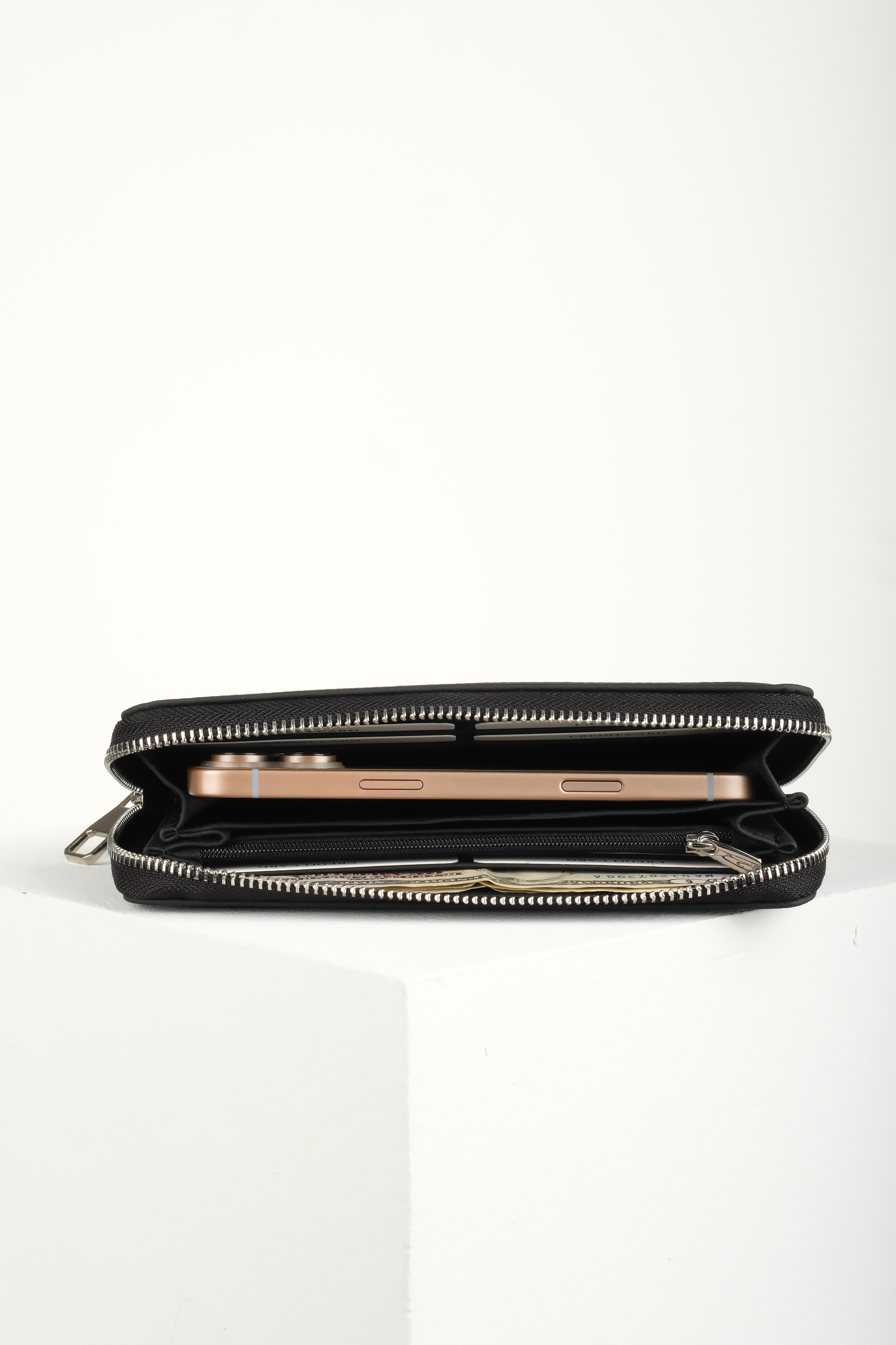 TOKYO FLOTER BLACK HAKİKİ DERİ TELEFON CÜZDANITelefon CüzdanıWATCHOFROYALTOKYOFLTRBLCKTOKYO FLOTER BLACK HAKİKİ DERİ TELEFON CÜZDANI