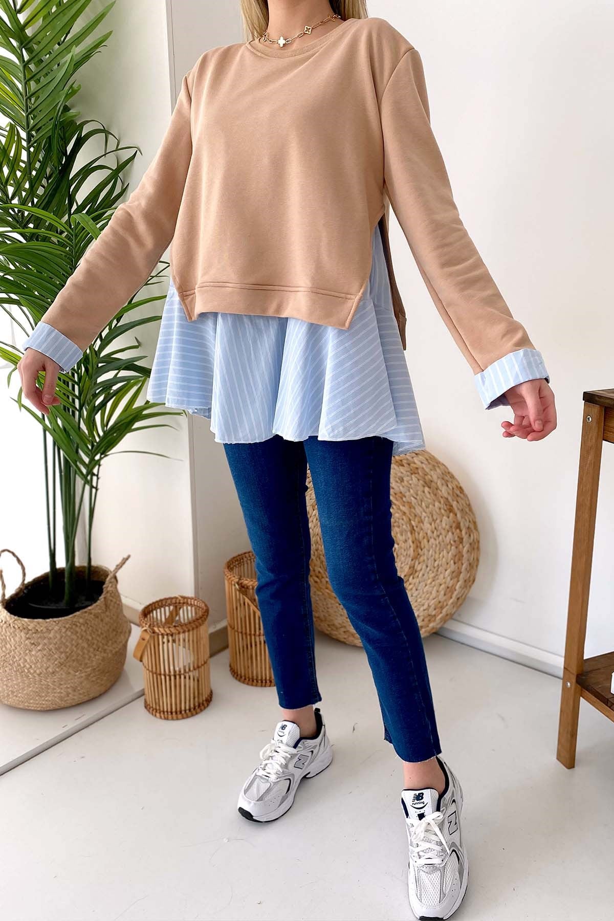 Bisiklet Yaka Poplin Kumaş Gömlek Detaylı Sweatshirt  - Vizon
