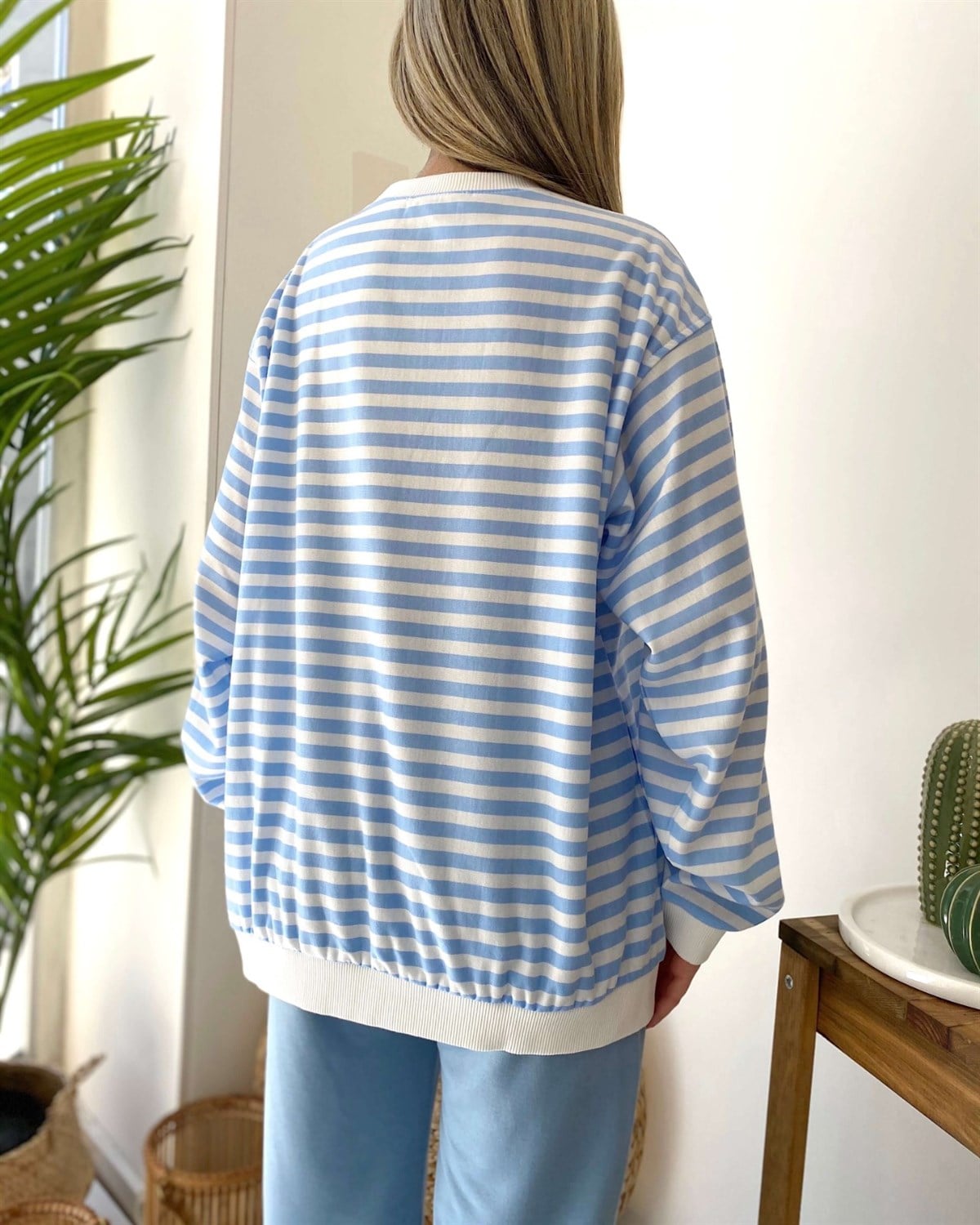 Çizgili Uzun Kol Mavi Sweatshirt