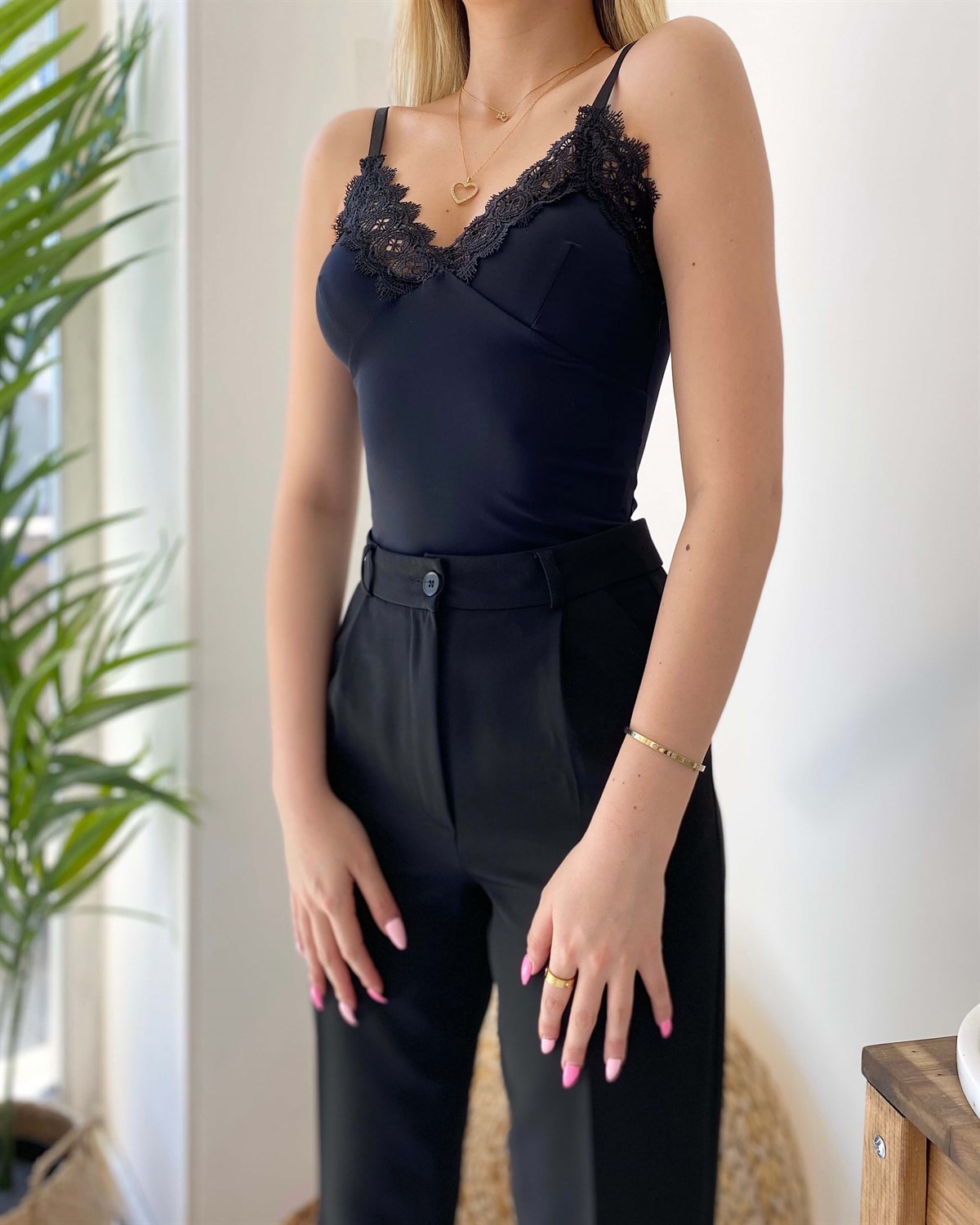 Dantel Detay Bodysuit