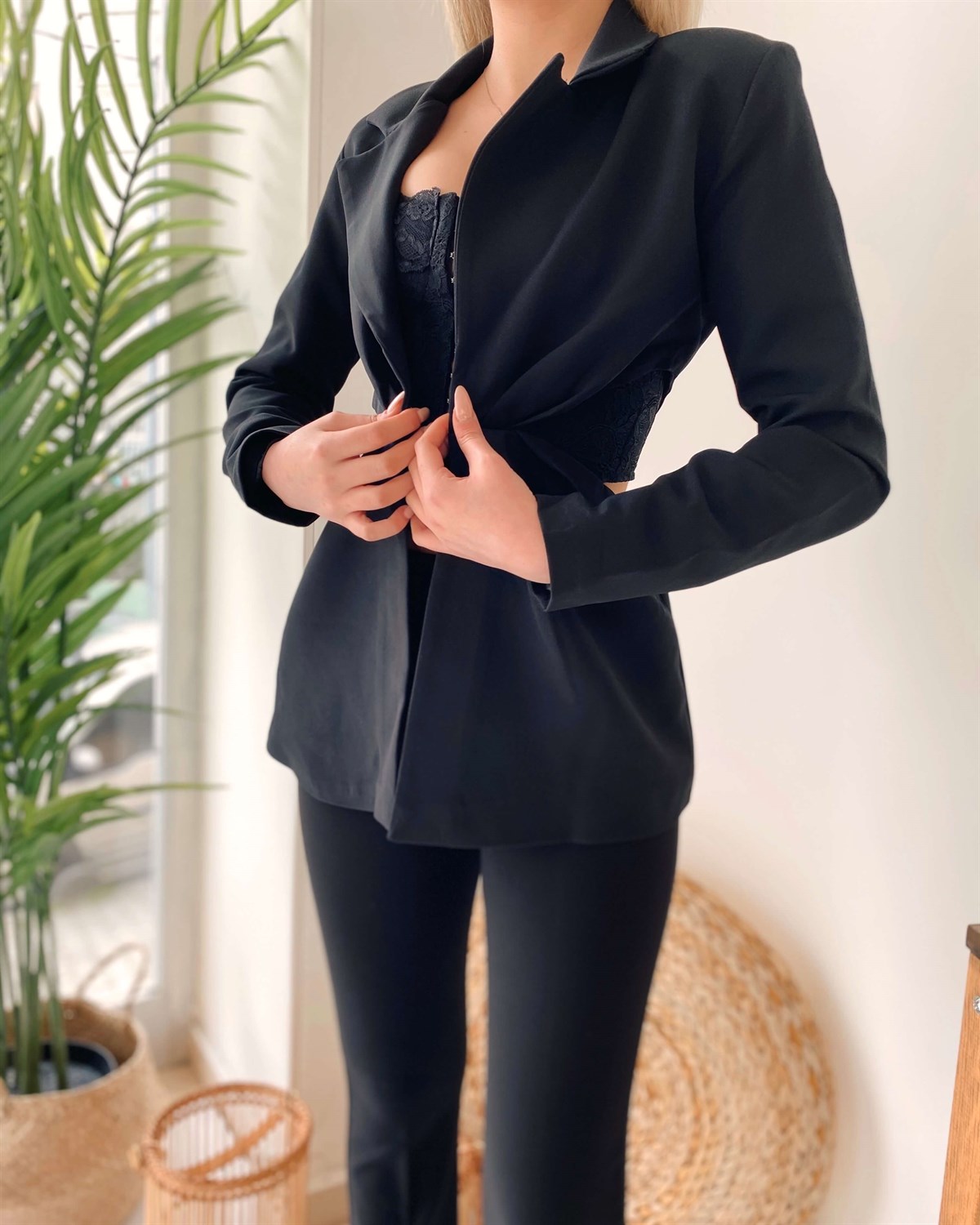 Dekolte Detay Blazer Ceket