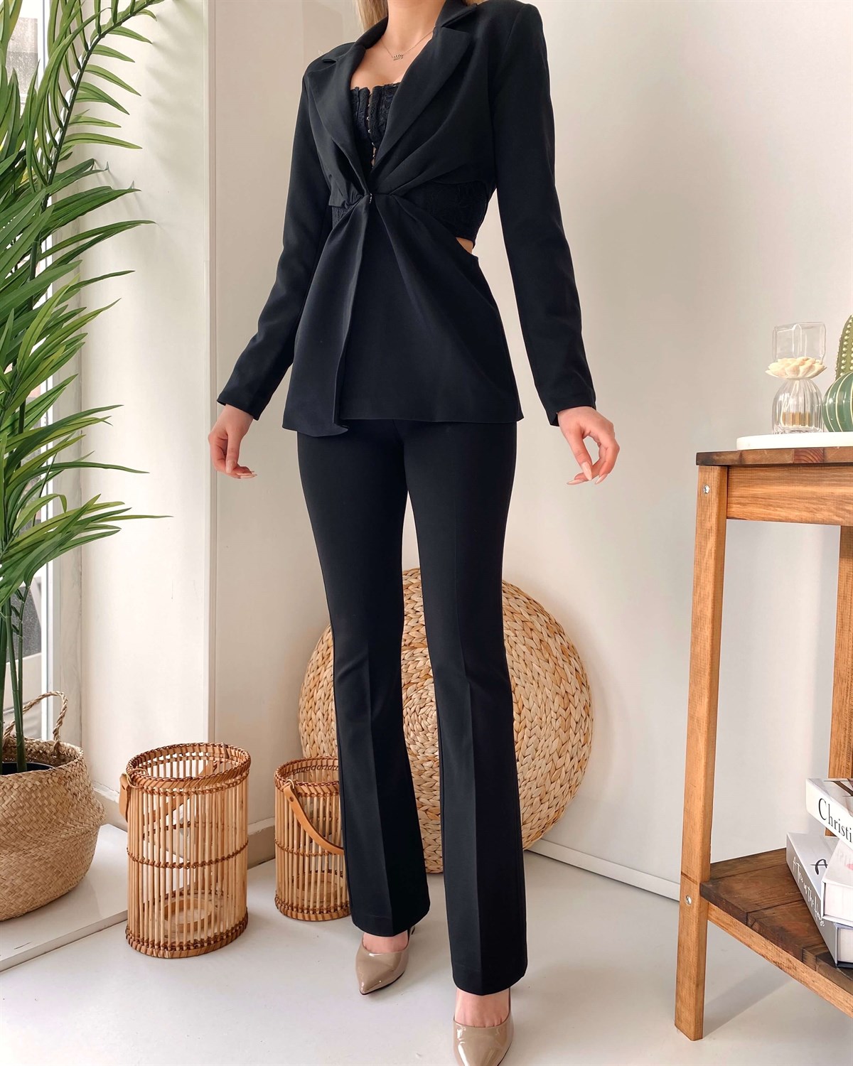 Dekolte Detay Blazer Ceket