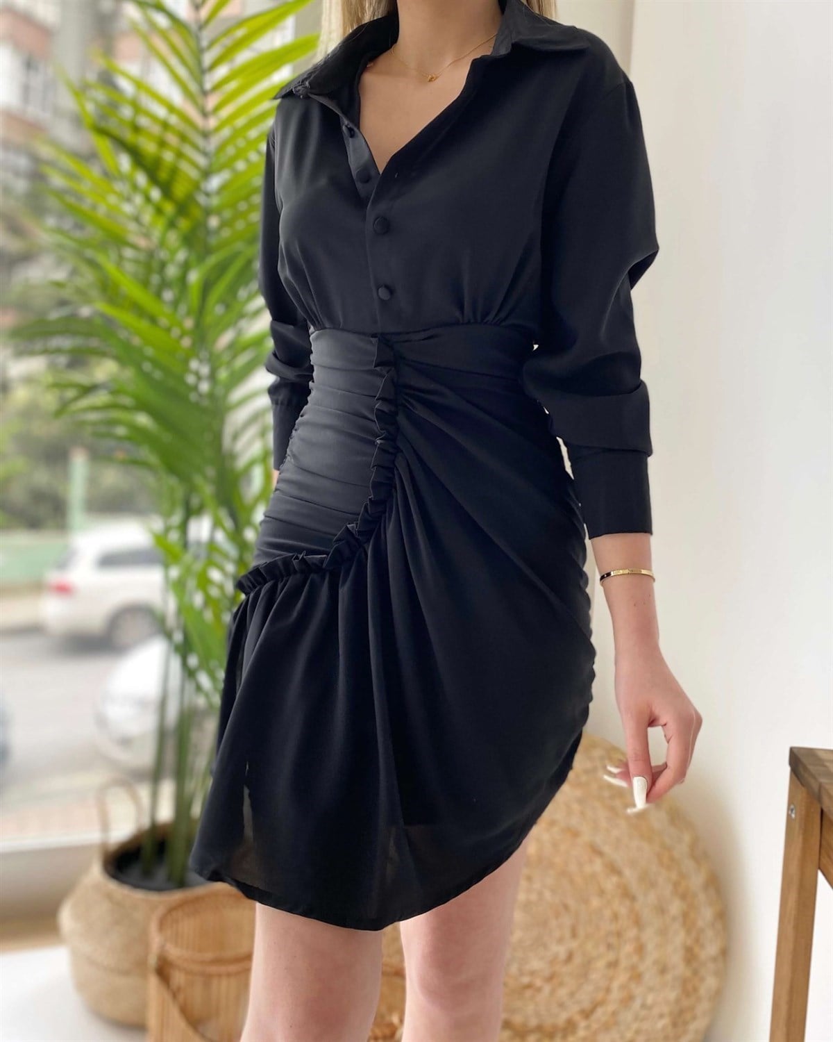 Drape Ve Fırfır Detaylı Elbise - Siyah
