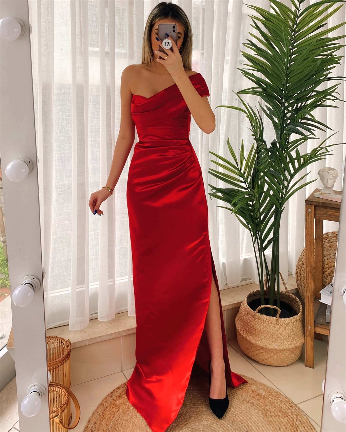 Kırmızı İpek Saten Drape Abiye