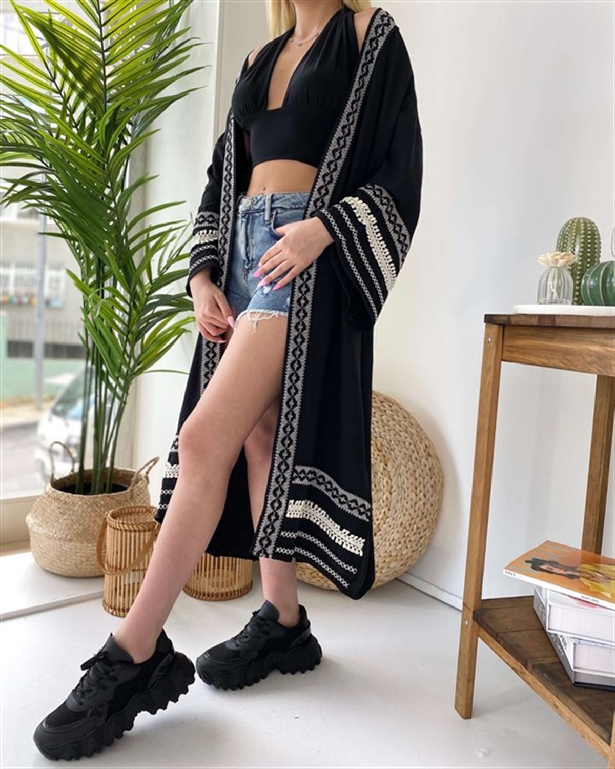 Sıra Dantelli Kimono - Siyah