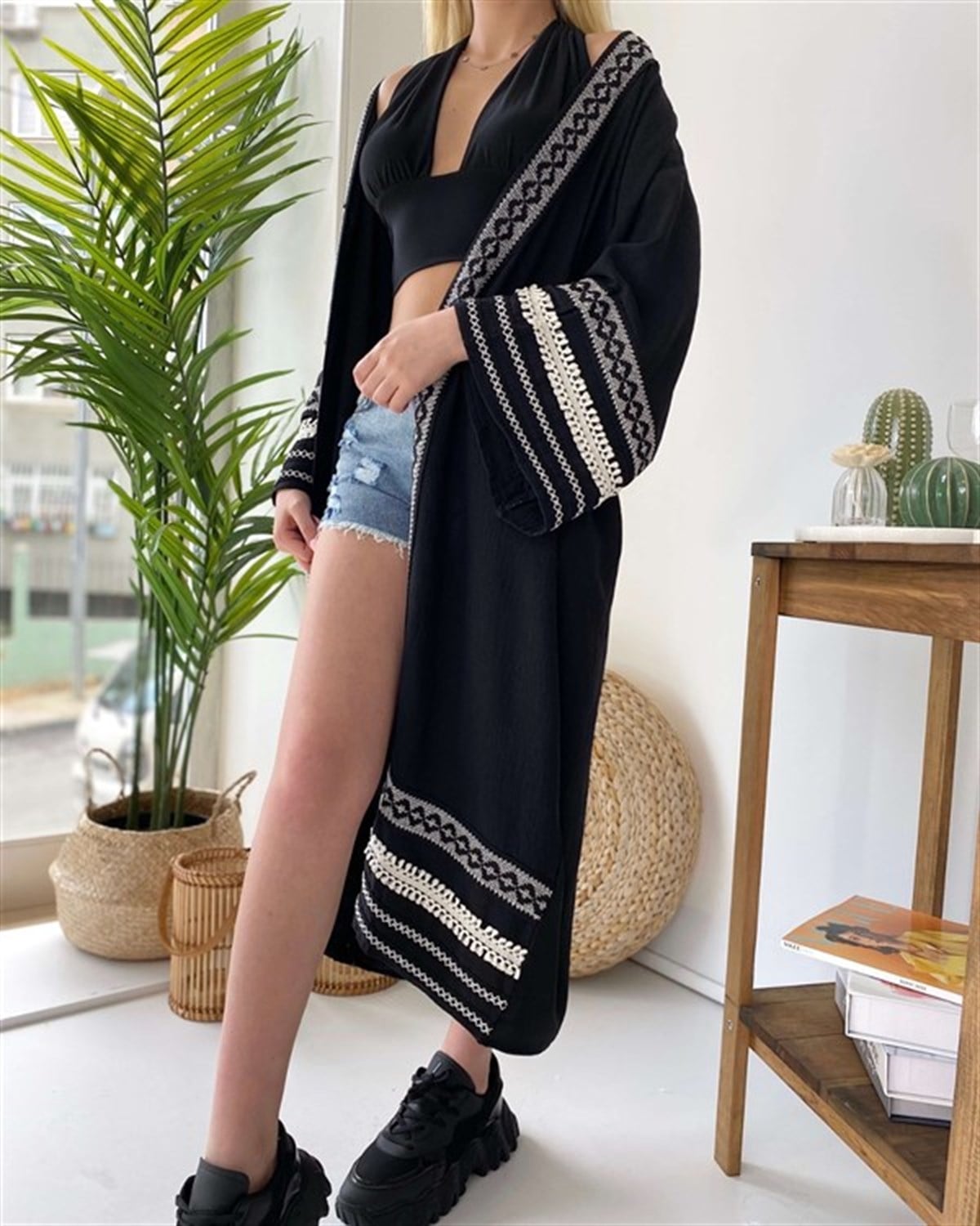 Sıra Dantelli Kimono - Siyah