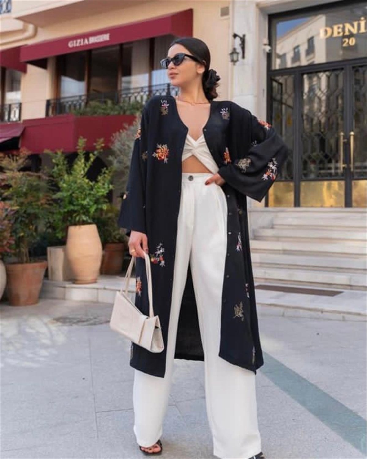 Siyah Nakış Çiçek Motifli Kimono Ceket