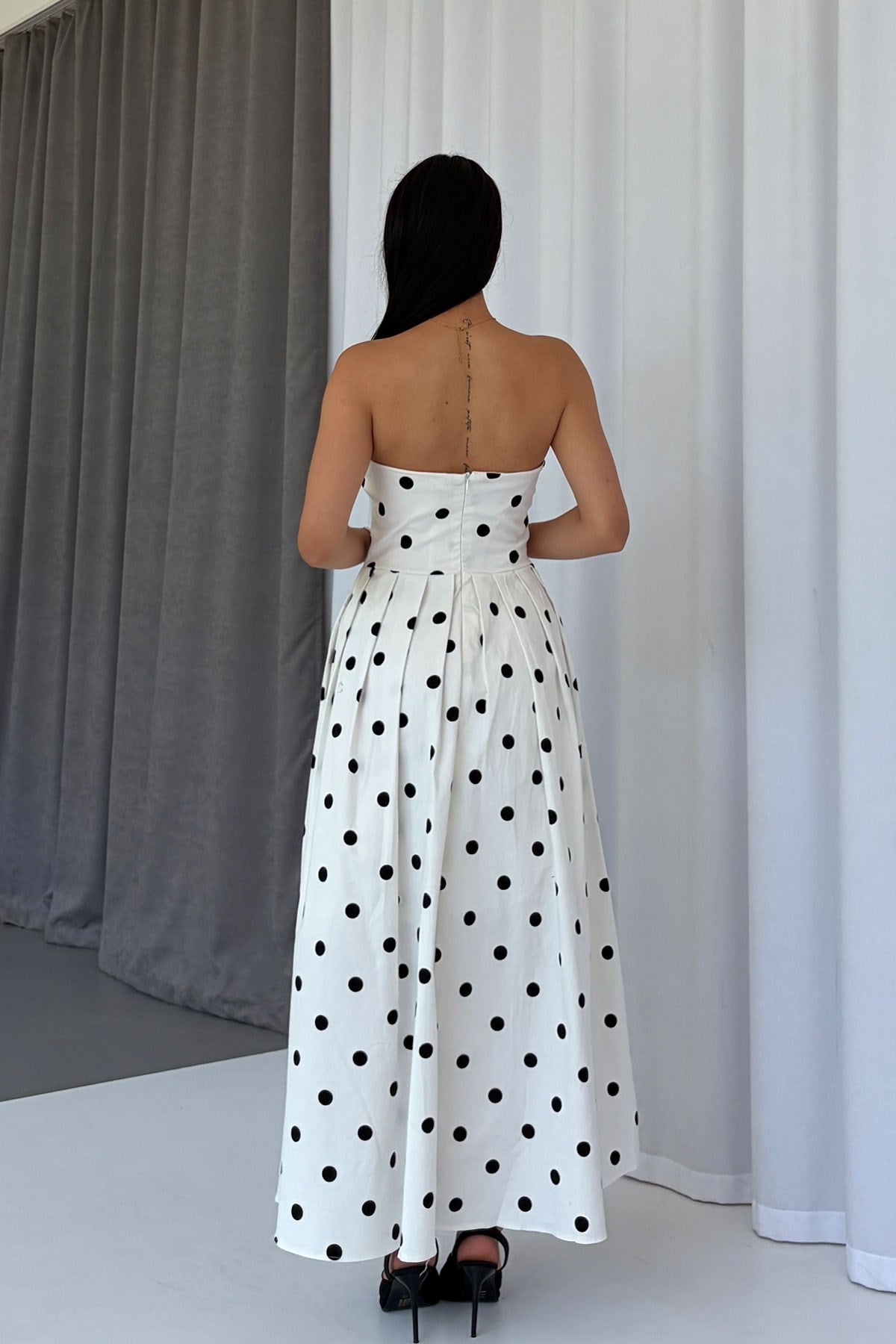 Straplez Puantiyeli Poplin Astarlı Elbise - Beyaz