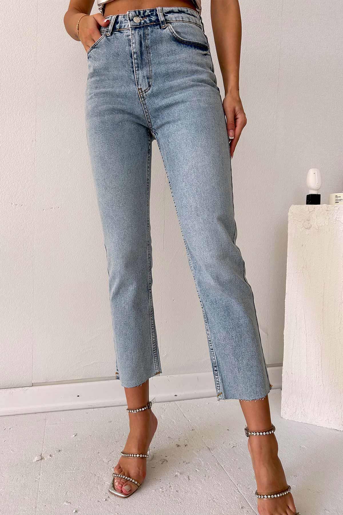 Yüksek Bel Paçası Kesik Mom Jean Kot Pantolon - Buz Mavi