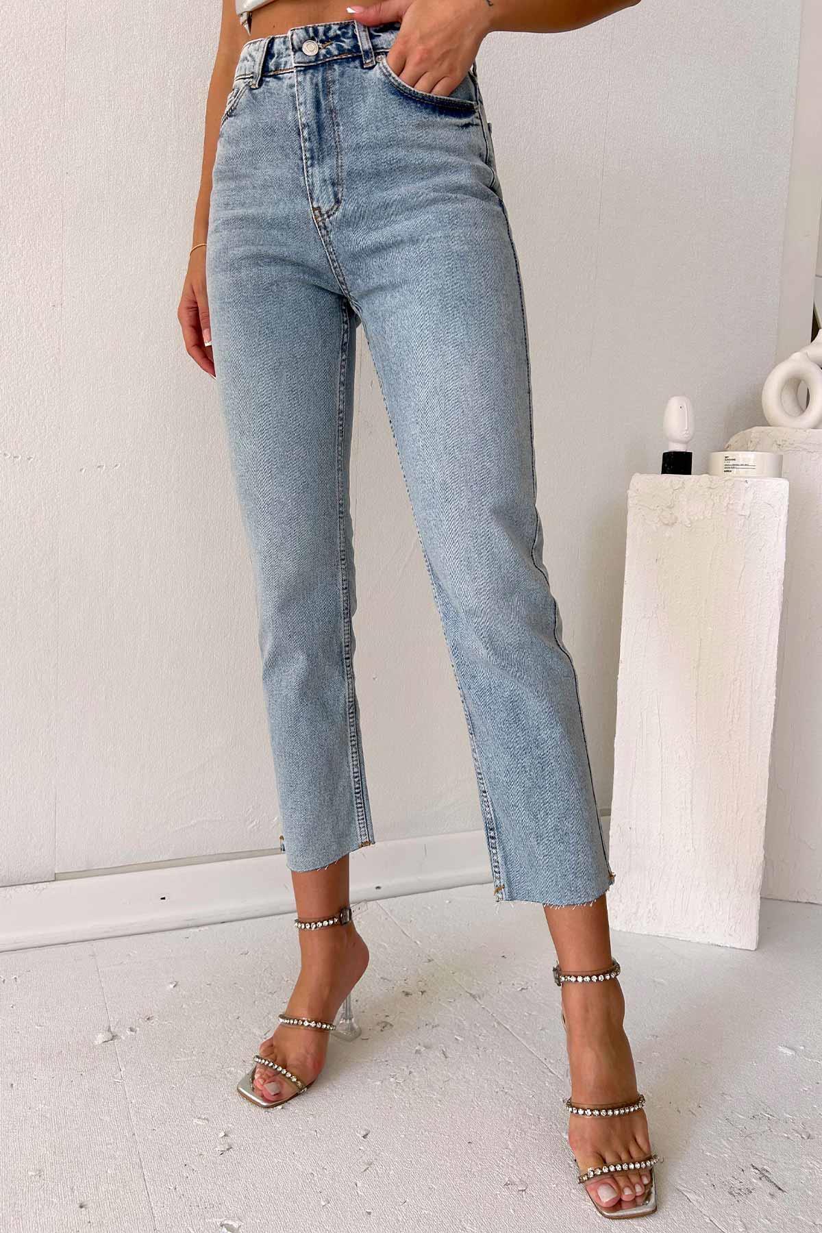 Yüksek Bel Paçası Kesik Mom Jean Kot Pantolon - Buz Mavi
