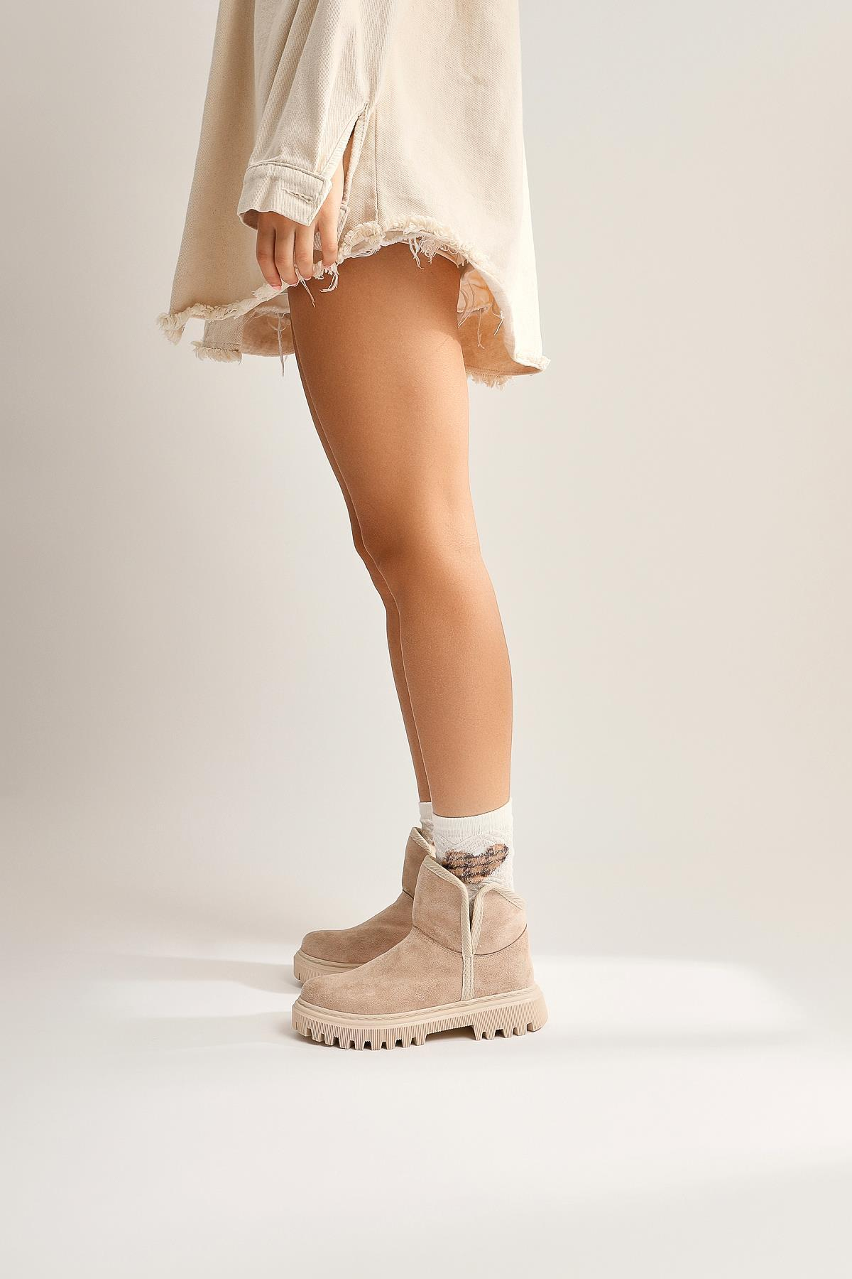 Aniitta Bej Süet Kürklü Kısa Bot
