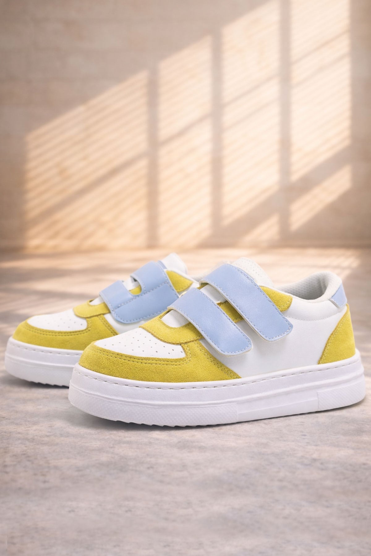 Artico Hellsa Kids White Yellow Velcro Sneakers