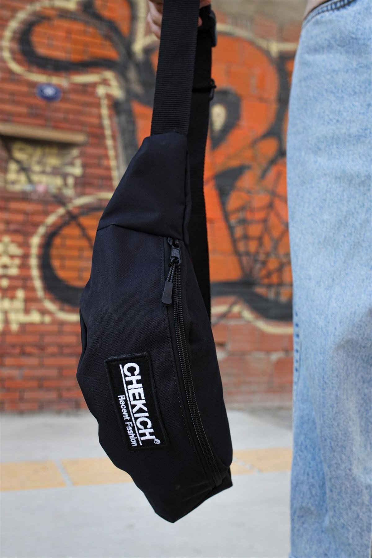 Chekich Siyah Keten Çapraz Çantası