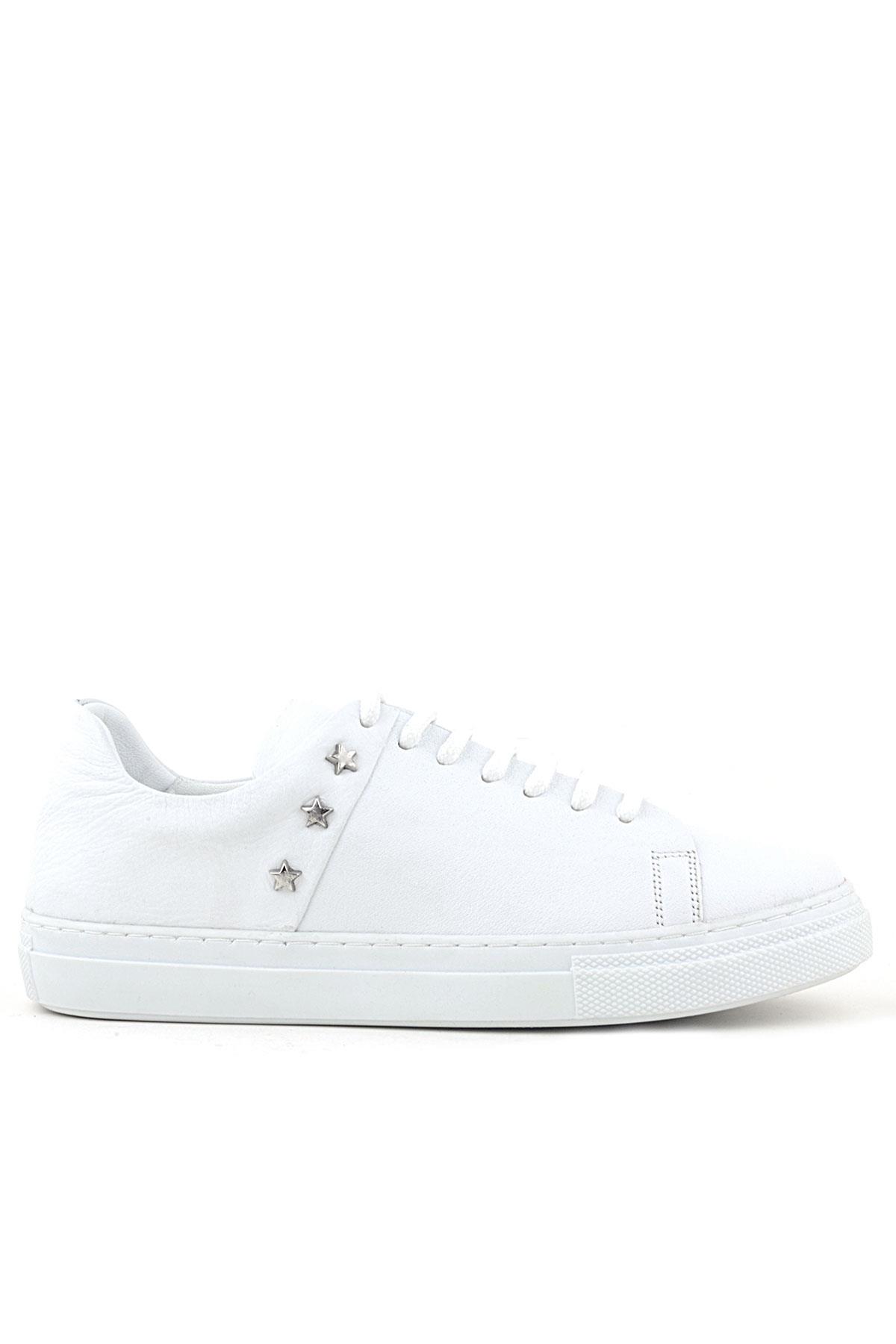 Hakiki Deri Kadın Beyaz Bağcıklı Yıldızlı Sneaker Ayakkabı