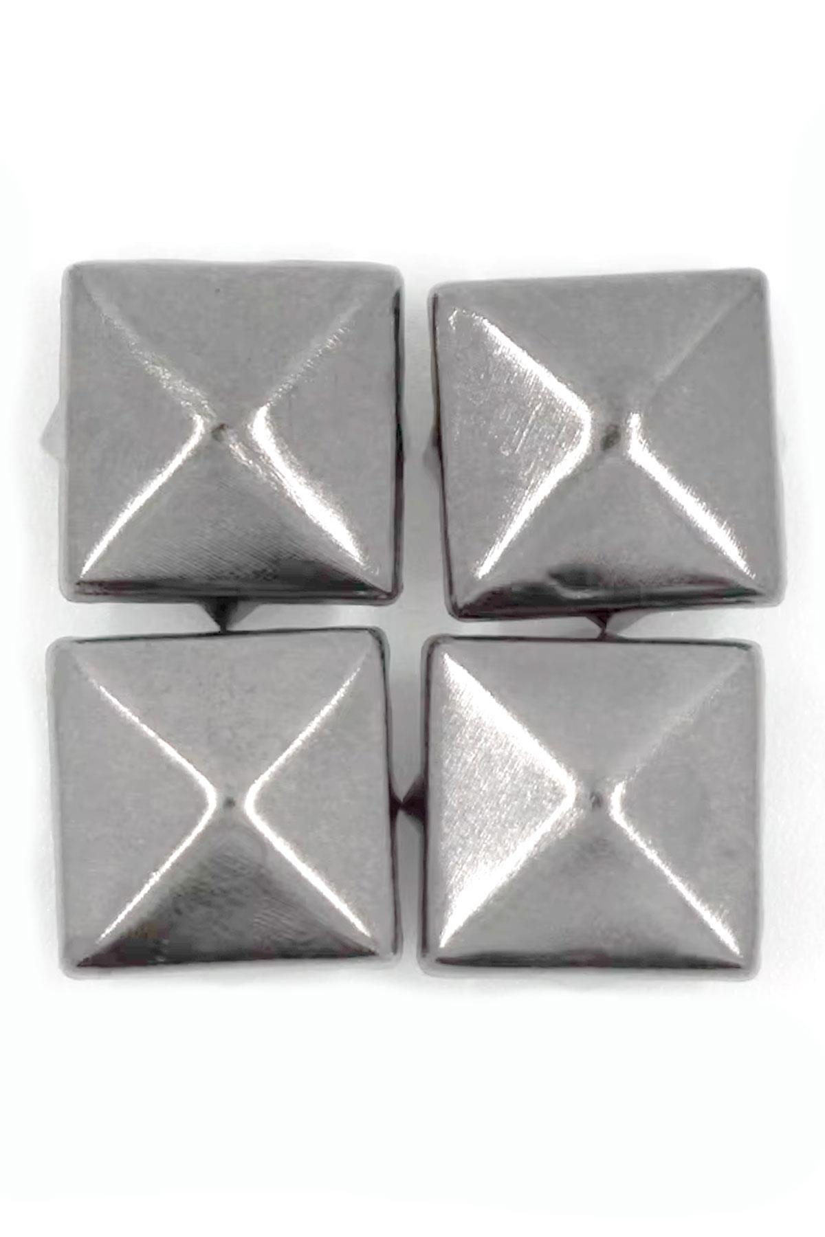 Süs Tırnaklı Çakma Kare Piramit 7 mm 20 Adet Metal Trok