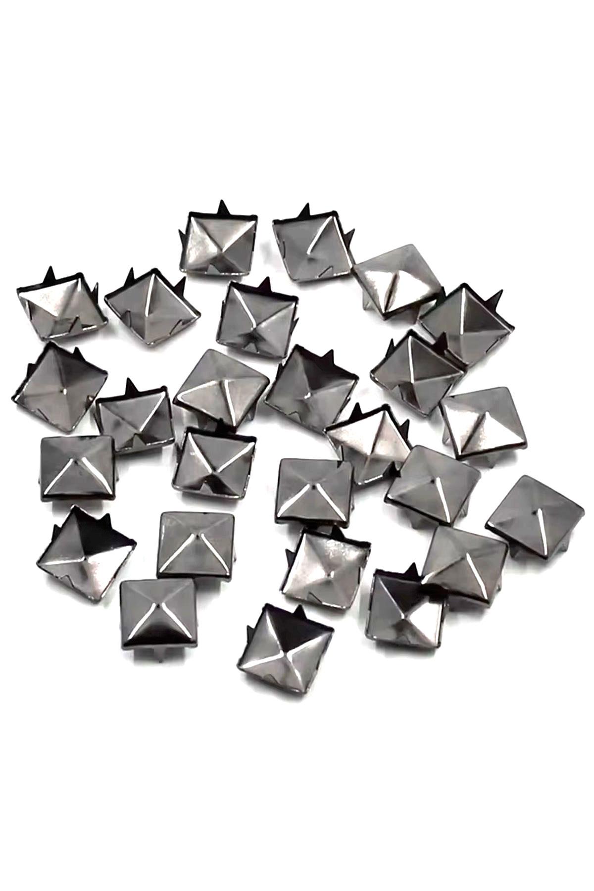 Süs Tırnaklı Platin Çakma Kare Piramit 7 mm 20 Adet Metal Trok