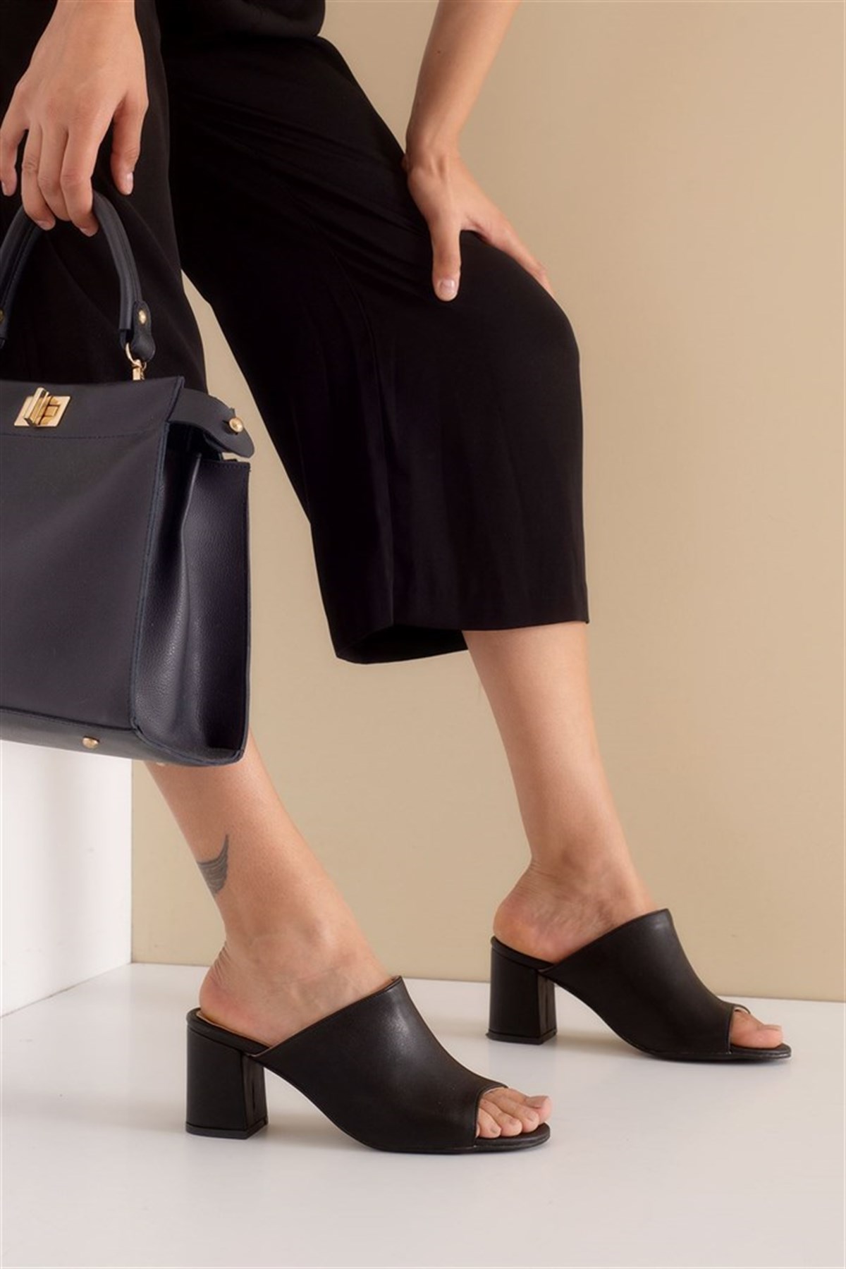 Marzia Siyah Topuklu Terlik 