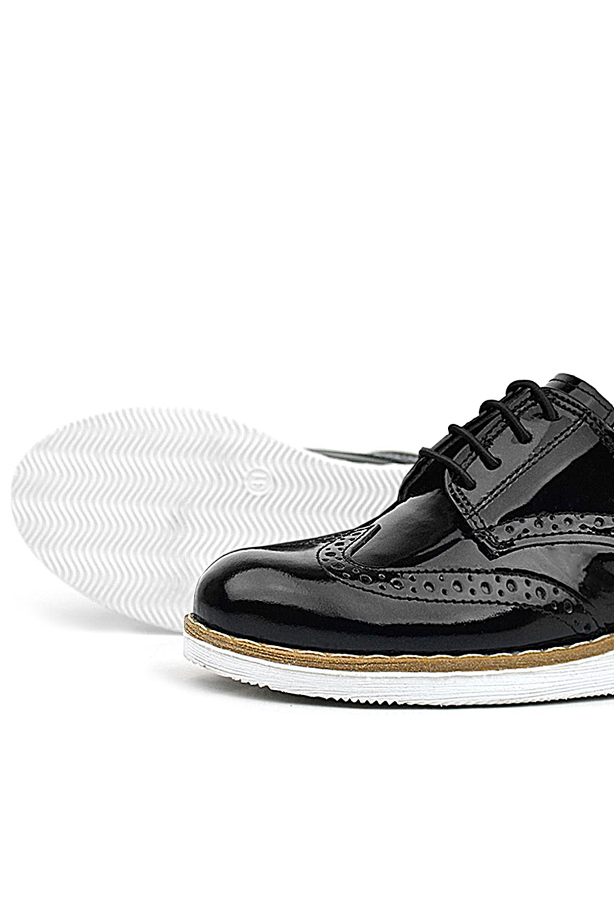 Rakerplus Hidra Siyah Rugan Beyaz Tabanlı Bağcıklı Erkek Çocuk Klasik Ayakkabı